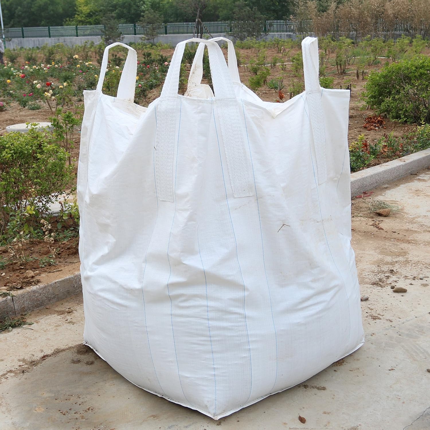 Secbolt FIBC Bulk Bag, 1 One Ton Bag, 35"L x 35"W x 43"H, 2200lbs SWL, Duffle Top Flat Bottom, Woven Polypropylene Bags: Industrial & Scientific