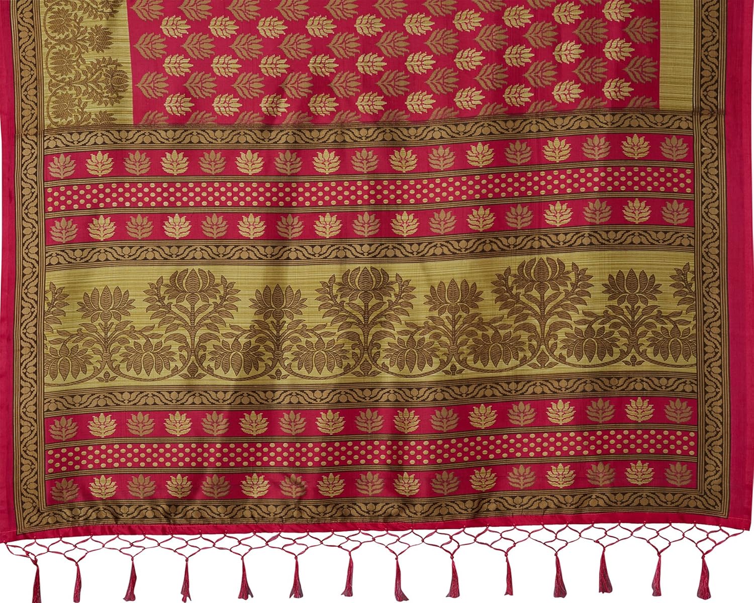 ishin georgette saree with blouse piece