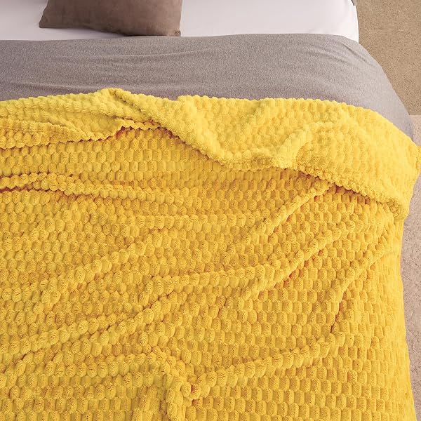 KORBLISS SUPER SOFT FLEECE TWIN BLANKET 50X70 INCHES FOR COUCH, PREMIUM SILKY WITH 3D IMITATION TURTLE SHELL JACQUARD DECORATIVE BLANKETS, LIGHTWEIGHT AND COZY FOR SOFA.YELLOW