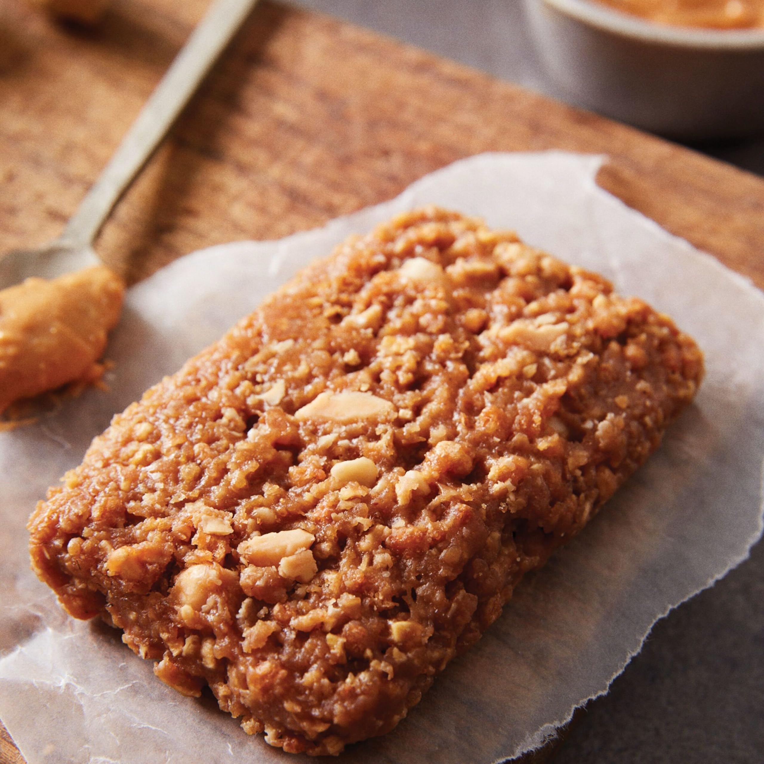 CLIF BAR - Crunchy Peanut Butter - Made with Organic Oats - 11g Protein - Non-GMO - Plant Based - Energy Bars - 2.4 oz. (18 Pack)