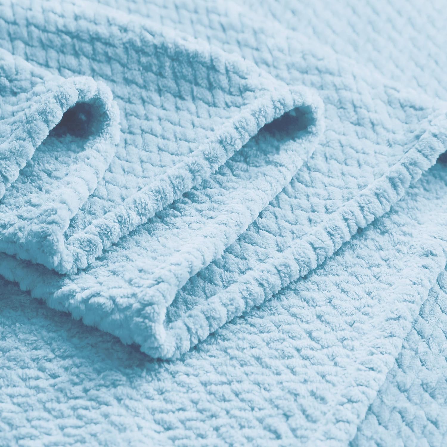 Kingole Flannel Fleece Luxury Throw Blanket, Jacquard Weave Pattern Cozy Couch/Bed Super Soft and Warm Plush Microfiber 350GSM (Light Blue, King(108"x90")): Kitchen & Dining