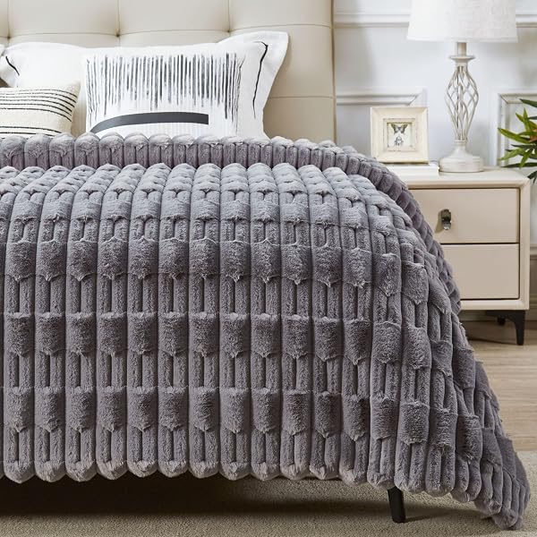 JONIYEAR OVERSIZED SOFT FLUFFY STRIPED FAUX RABBIT FUR...