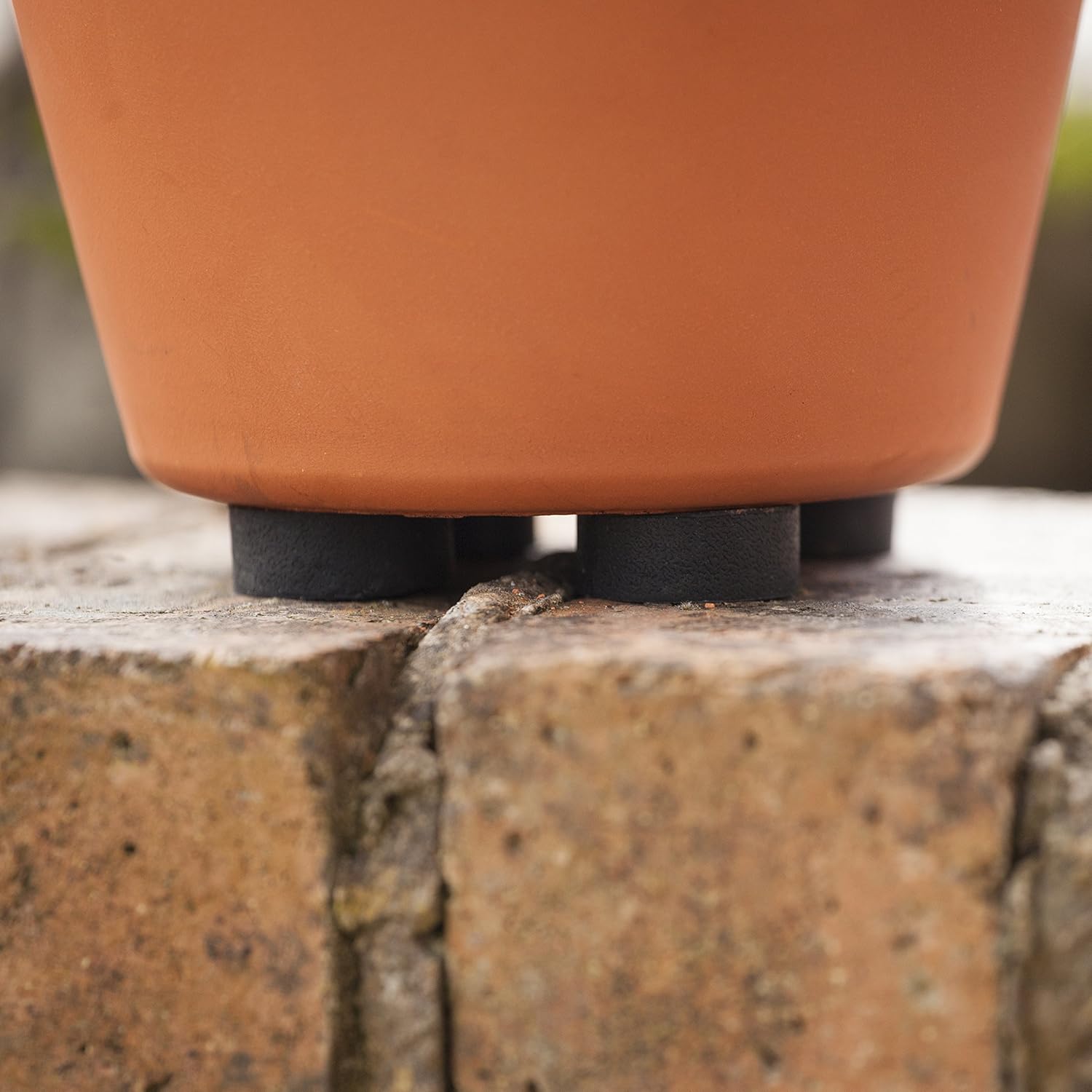 Katai 20 Pack Plant Pot Risers. Non-slip Flower Pot Feet for Indoor and Outdoor Use Complete with 2 Garden Plant Ties - Image 3