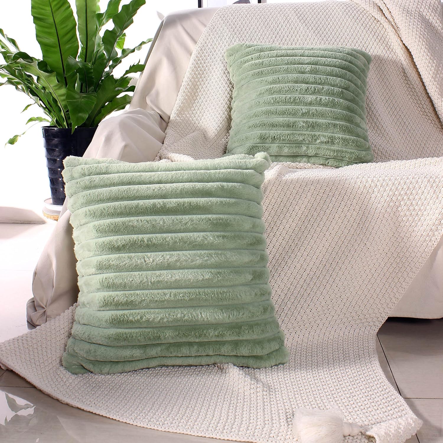 Decorative Throw Pillows Covers 20x20 Farmhouse Decor Cover for Living Room Green Decorative Pillow Velvet Faux Fur: Home & Kitchen