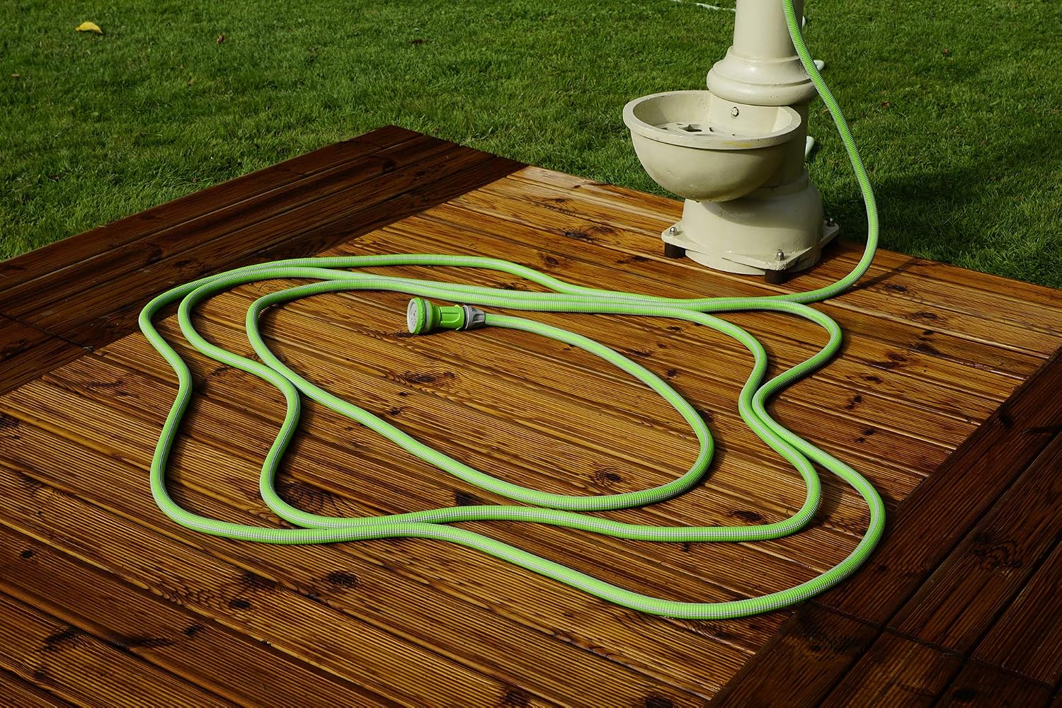 Idroeasy, 30 Meter Expandable Garden Hose with 6-Function Shower Head and Fittings - Image 5