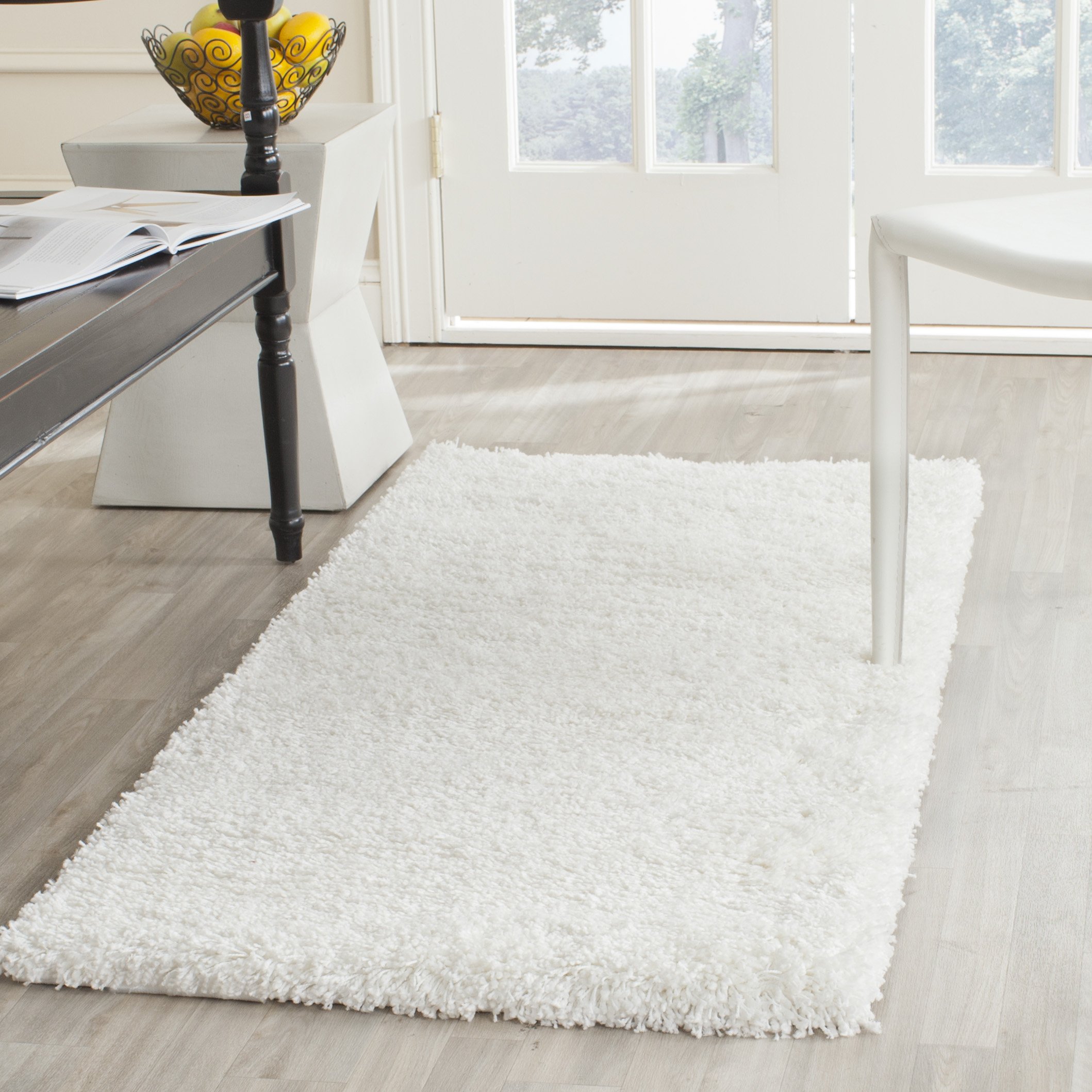 Safavieh California Shag Collection Shaggy Rug for Living Room, Dining Room, Bedroom, High Pile, White, 24 x 36 Inch