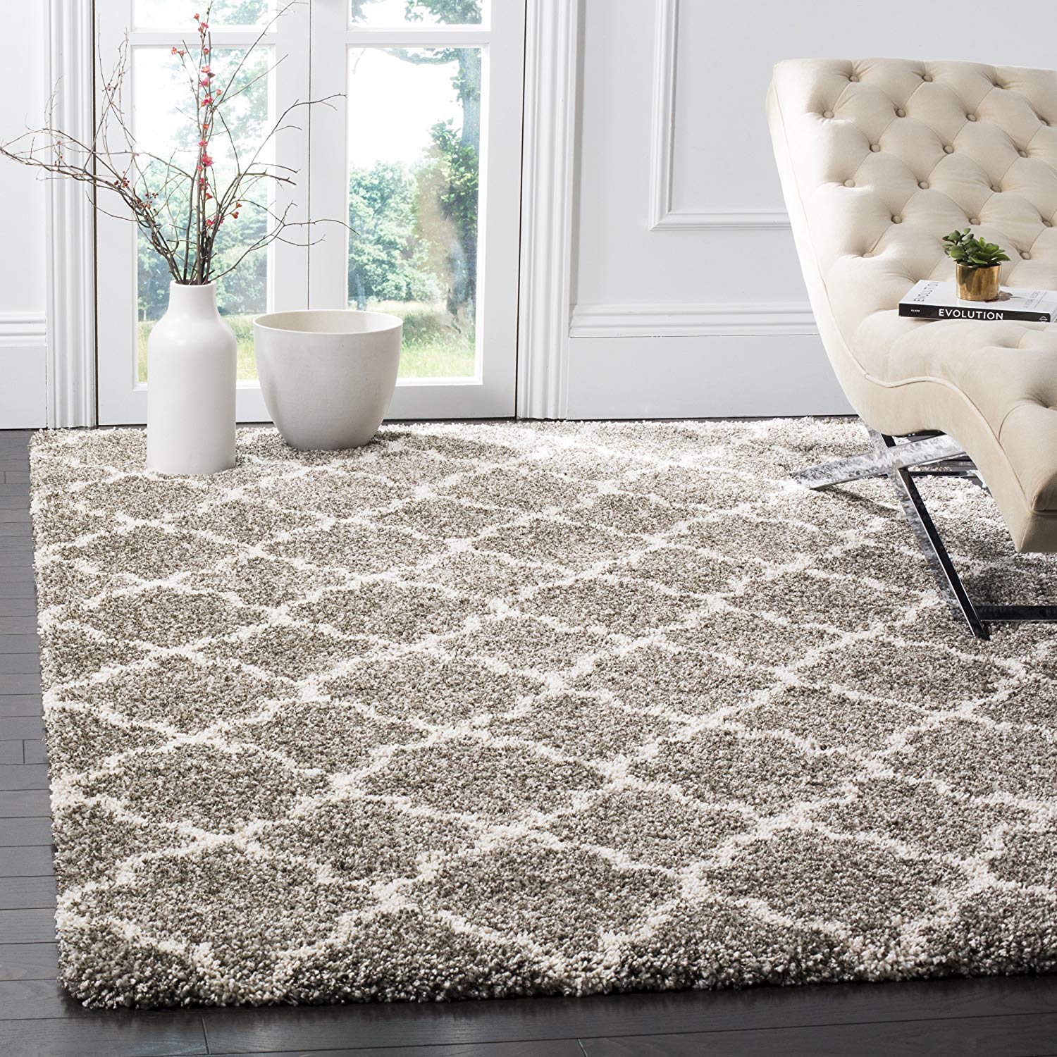 Safavieh Hudson Shag Collection SGH282B Grey and Ivory Moroccan Geometric Quatrefoil Area Rug (10' x 14')