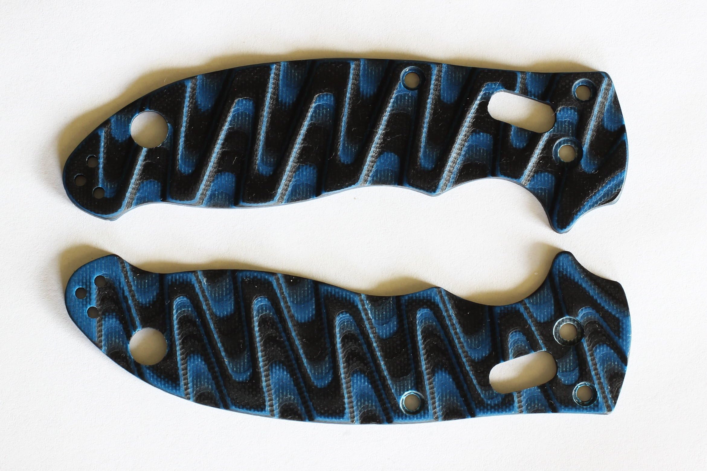 Scales for Spyderco Manix2 Grooved G10 Black/Blue