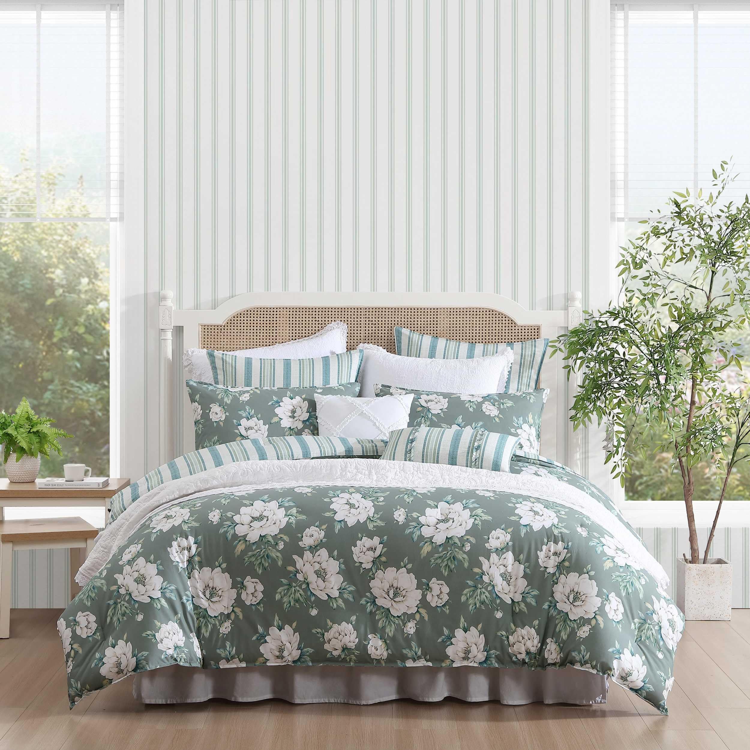 Photo 1 of **I DON'T KNOW IF THERE ARE MISSING PARTS**Laura Ashley - Full/Queen Comforter Set, Premium Cotton Bedding with Matching Shams, Includes Bonus Decorative Pillows, Floral Home Decor, Oeko-Tex Certified (Wisley Floral Green, Full/Queen)