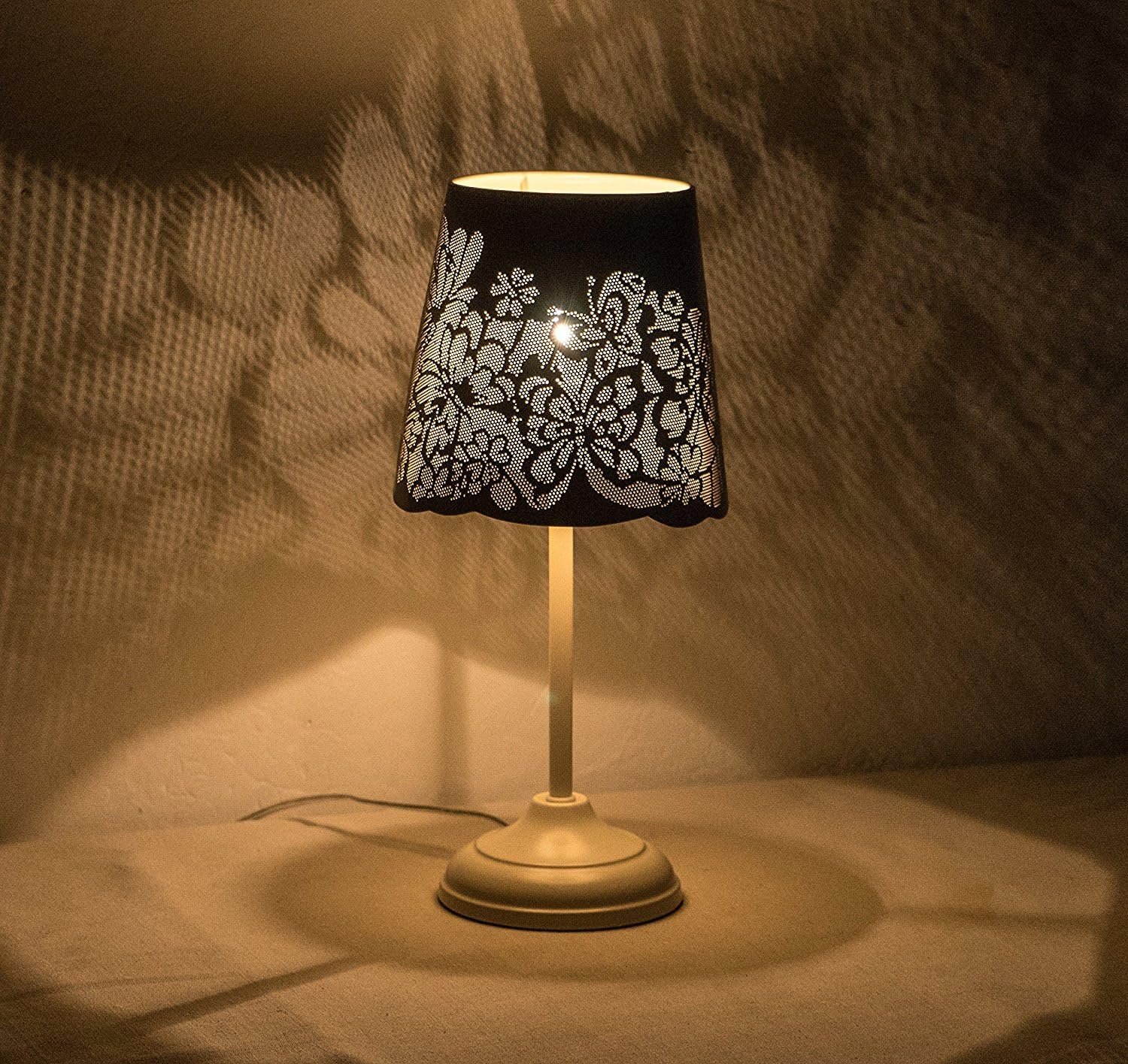 15" Hollowed-Out Metal Table Lamp Desk Lamp Bed Lights with Lamp Shade (Butterfly)