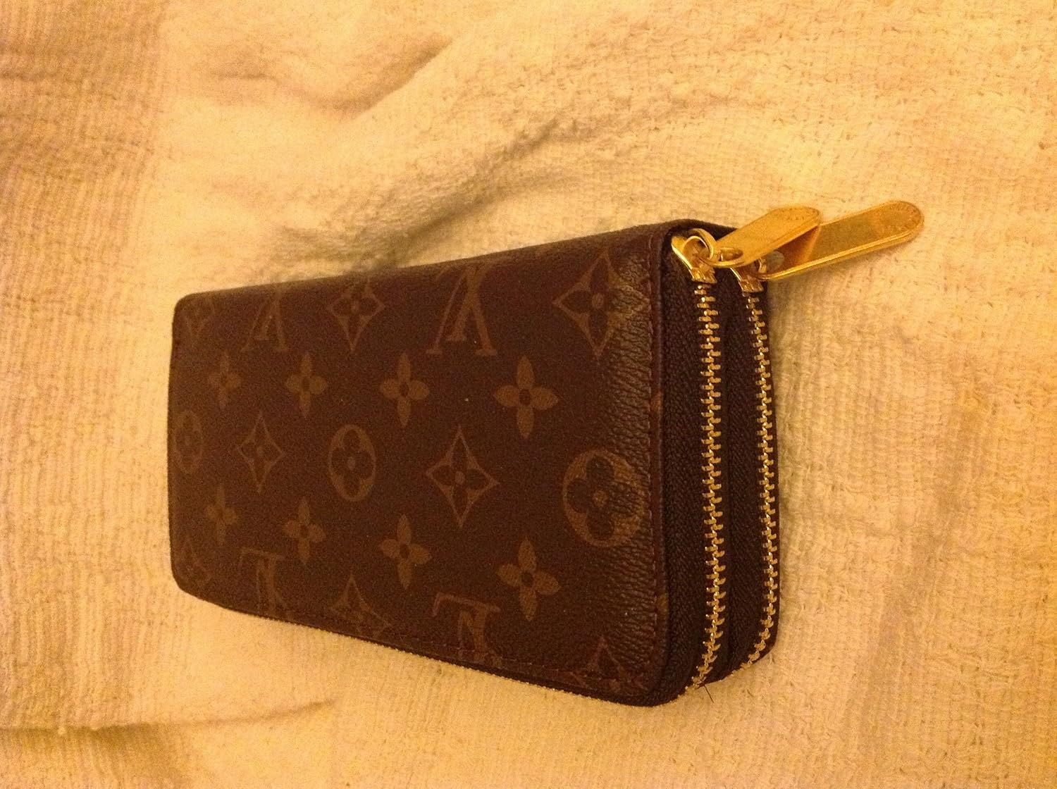 Louis Vuitton Double Zip Clutch Purse with Detachable Wrist Strap
