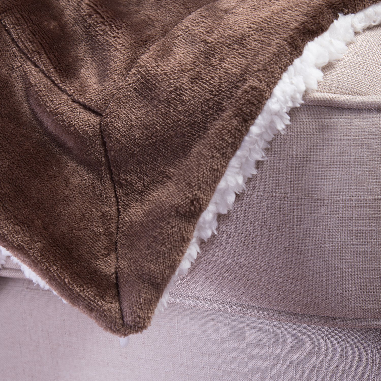 Sherpa Throw Blanket Brown 50x60 Reversible Fuzzy Microfiber All Season Blanket for Bed or Couch by Bedsure