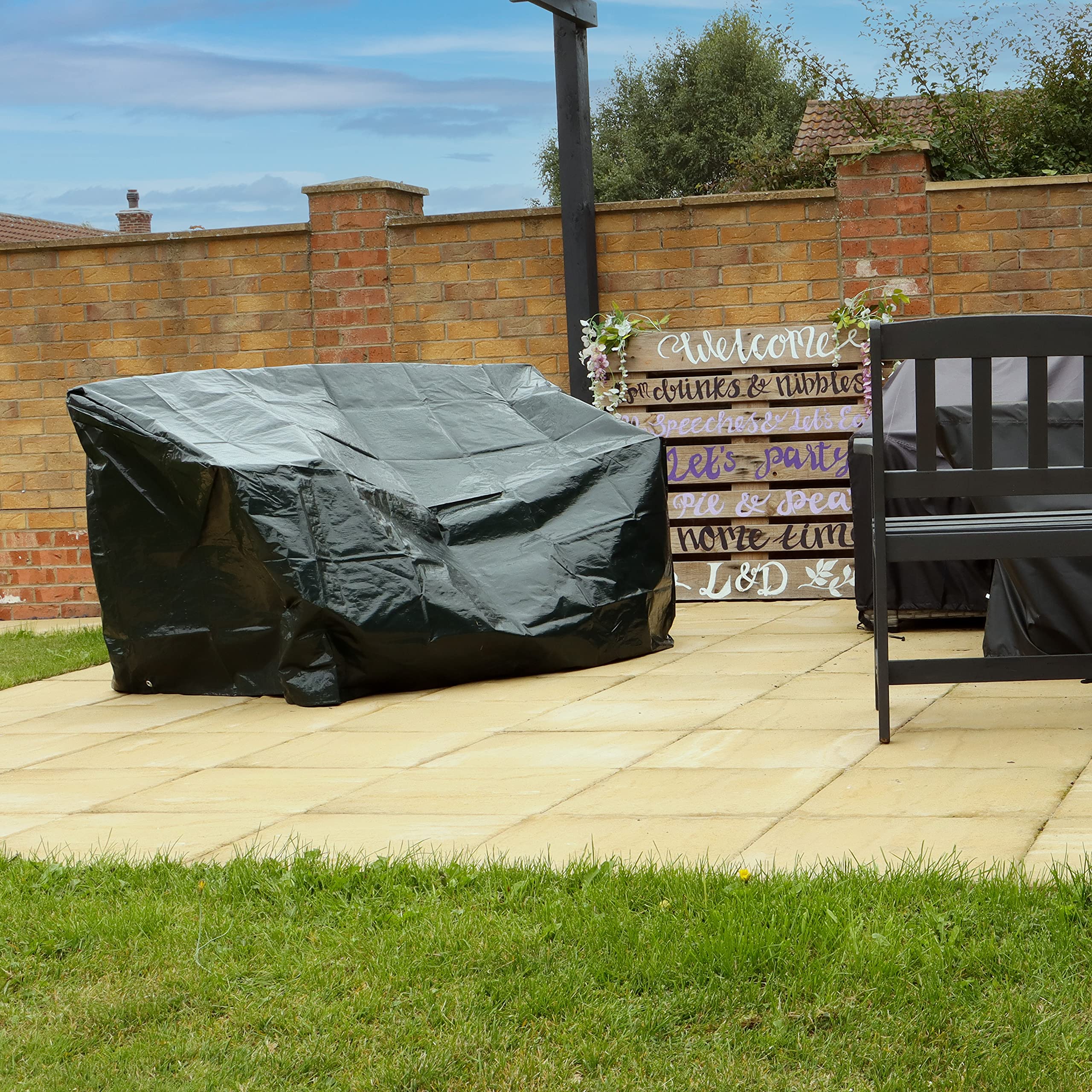 DIVCHI 3 Seater Garden Bench Covers Waterproof Heavy Duty Oxford Fabric Outdoor Bench Seat Cover with Corner Eyelets Suitable & Durable Garden Sofa Cover up to 160cm (Black)