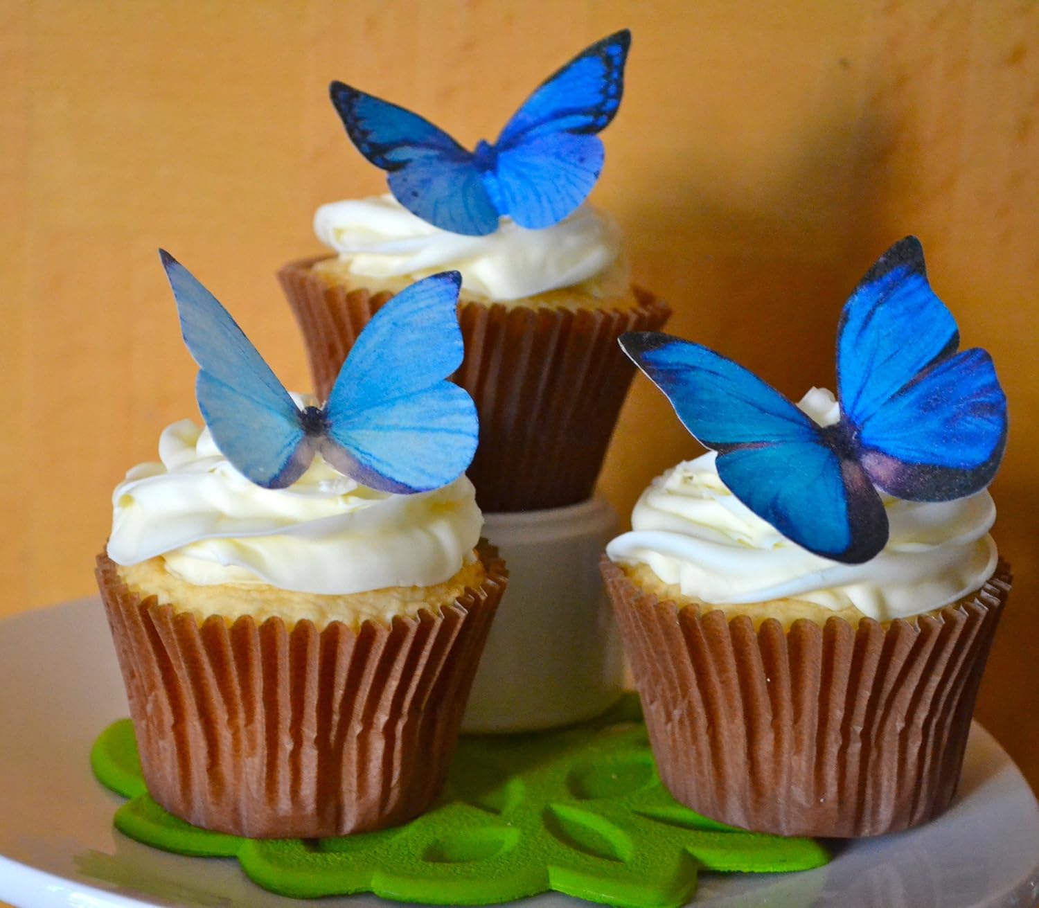 Amazon Com Edible Butterflies C Large Blue Set Of 12 Cake And