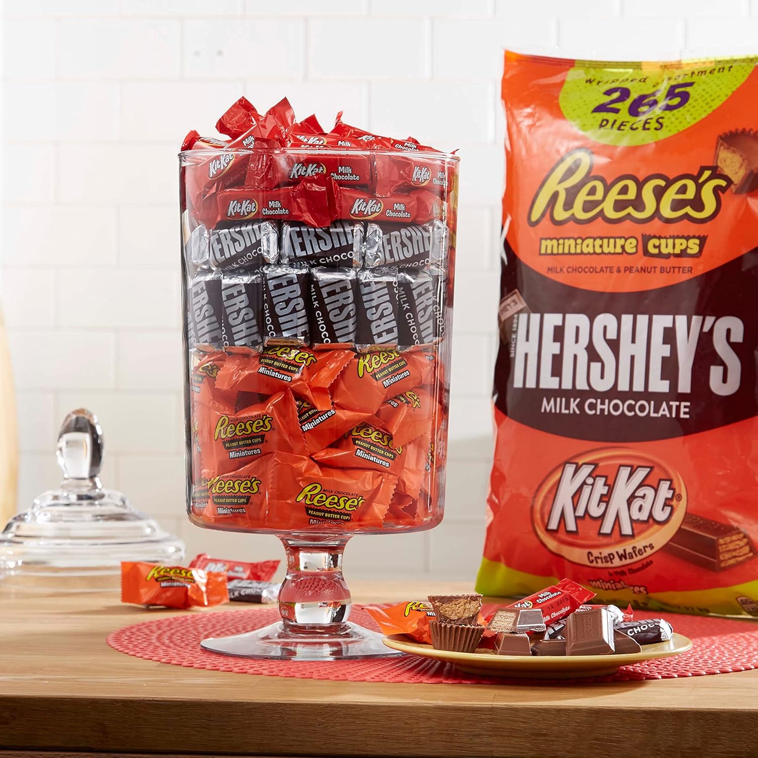REESE'S, HERSHEY'S and KIT KAT Assorted Milk Chocolate Miniatures Candy, Bulk, 80.39 oz Bulk Variety Bag (265 Pieces) : Grocery & Gourmet Food