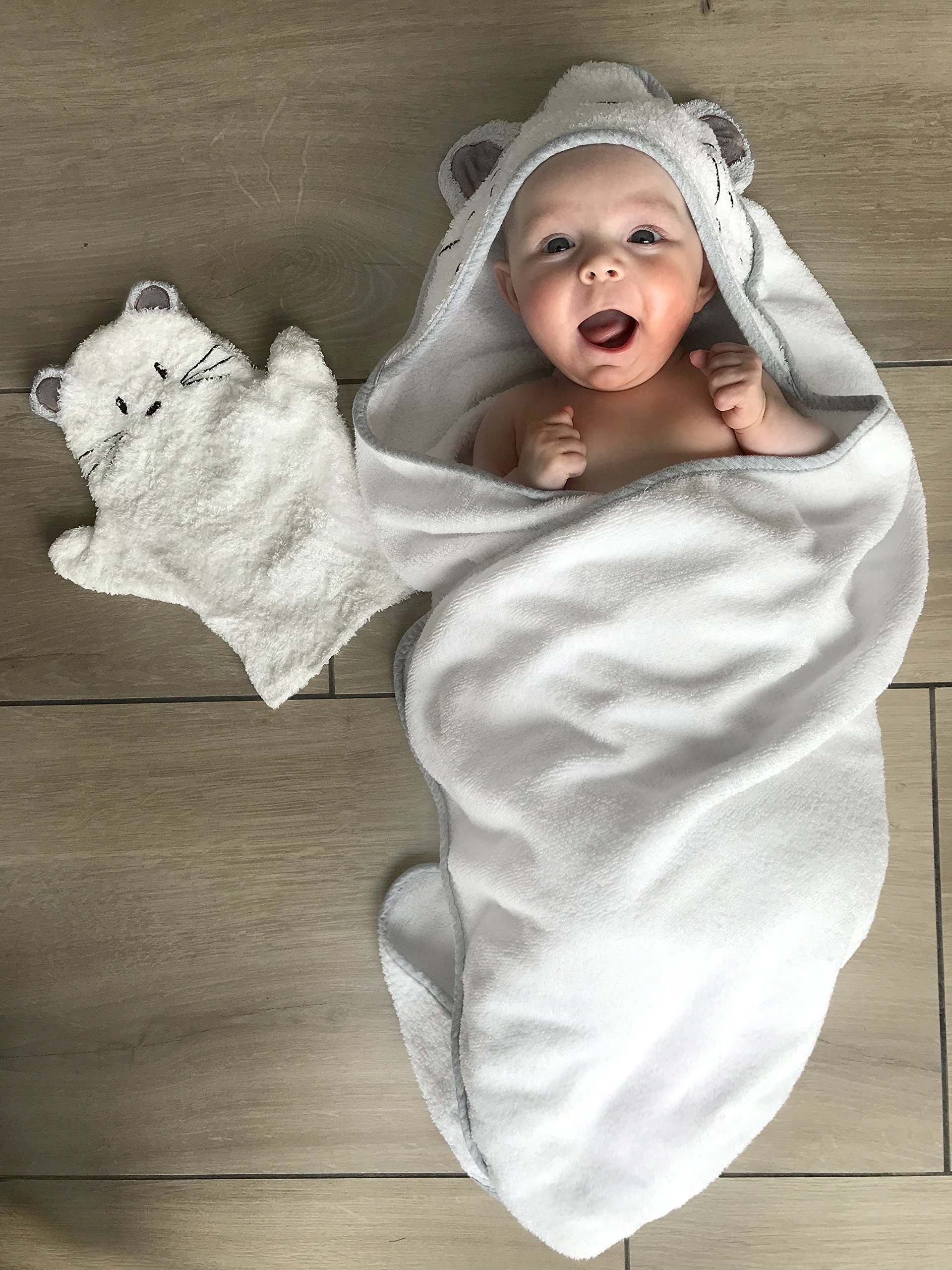 Baby Hooded Towel Gift Set | Organic Bamboo Extra Large 90cm x 90cm Mouse and Matching Mitten | Ultra Soft and Thick (500gsm) | Certified Organic - Best for Newborn Sensitive Skin, Eczema |For Newborn to Toddlers to Kids of 5 Years | Perfec