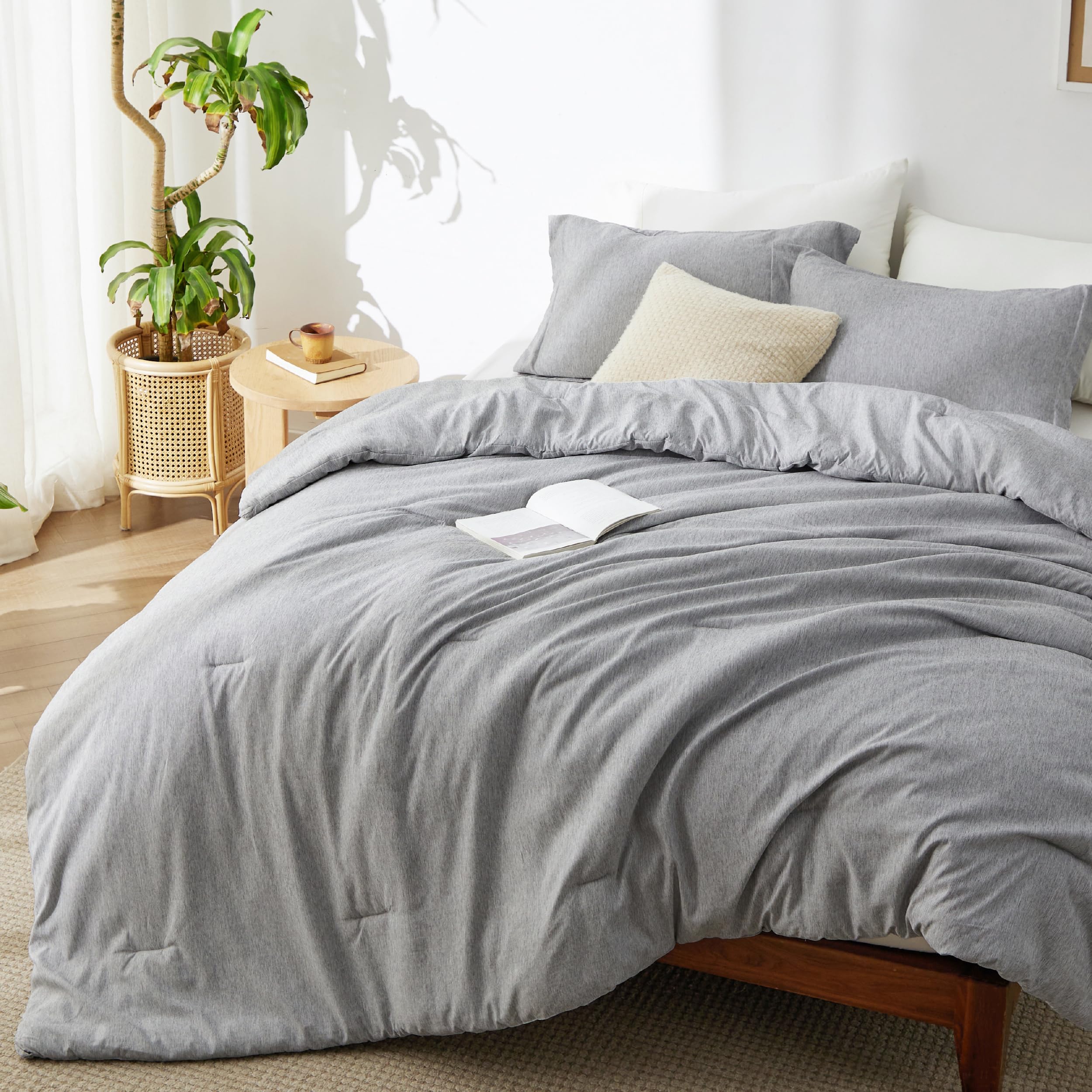 Bedsure Oversized Queen Comforter Set - Grey Soft Bedding for All Seasons, Cationic Dyed Bed Set, 3 Pieces, 1 Oversized Queen Size Comforter (98"x98") and 2 Pillow Shams (20"x26"+2") Image
