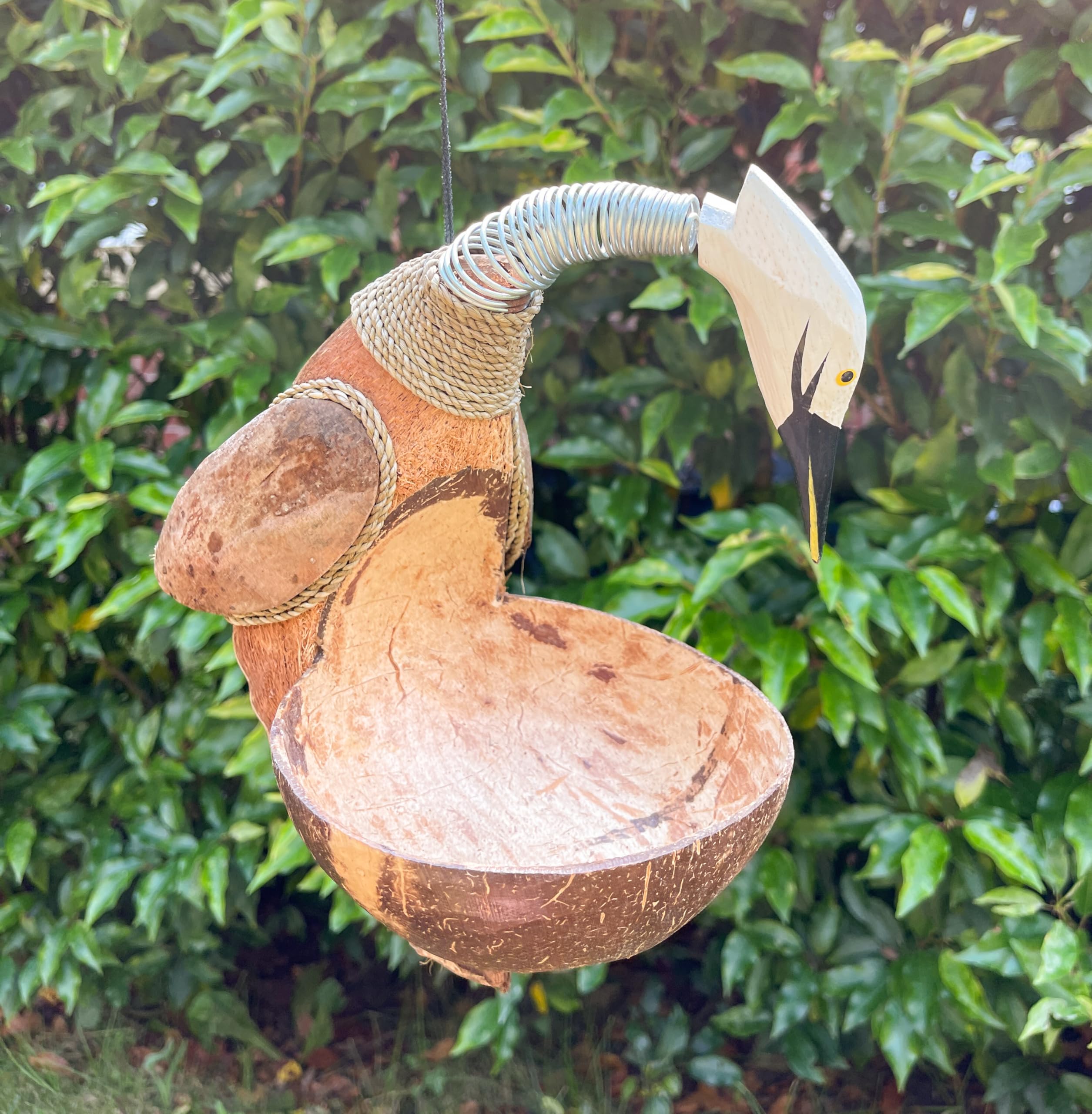 Heron Bird Feeder Coconut Shell Hanging Birds Nest Bobbing Head Novelty Ornamental Feeder Garden Decor Fair Trade Outdoor Accessory