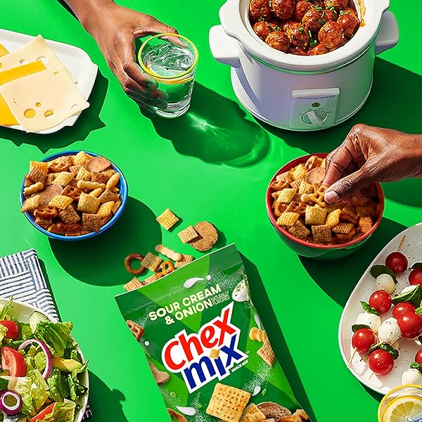 CHEX MIX SNACK MIX, SOUR CREAM AND ONION, SNACKS, 8 OZ
