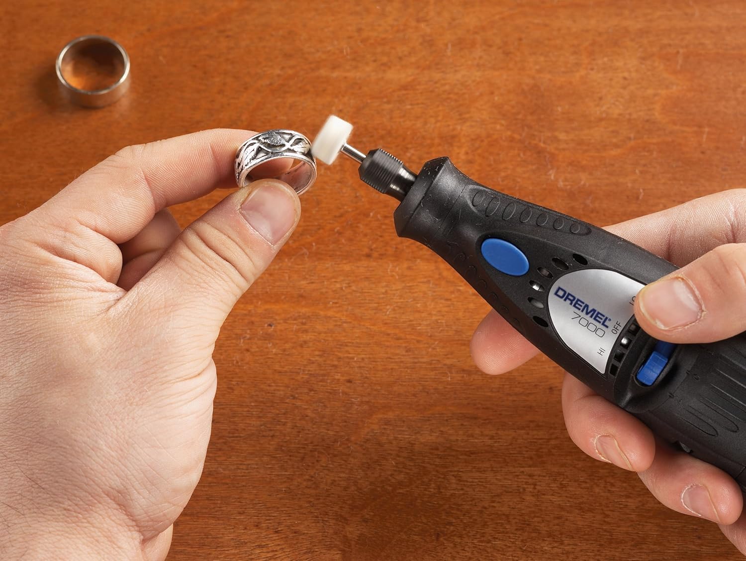 Dremel Rotary Tool 7000N/5 6Volt Cordless Two Speed Rechargeable 2Days