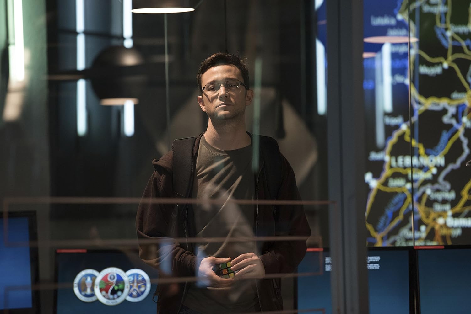 Snowden Amazon De Joseph Gordon Levitt Shailene Woodley Melissa Leo Nicolas Cage Zachary Quinto Tom Wilkinson Rhys Ifans Scott Eastwood Joely Richardson Timothy Olyphant Logan Marshall Green Ben Schnetzer Keith Stanfield Luke Harding