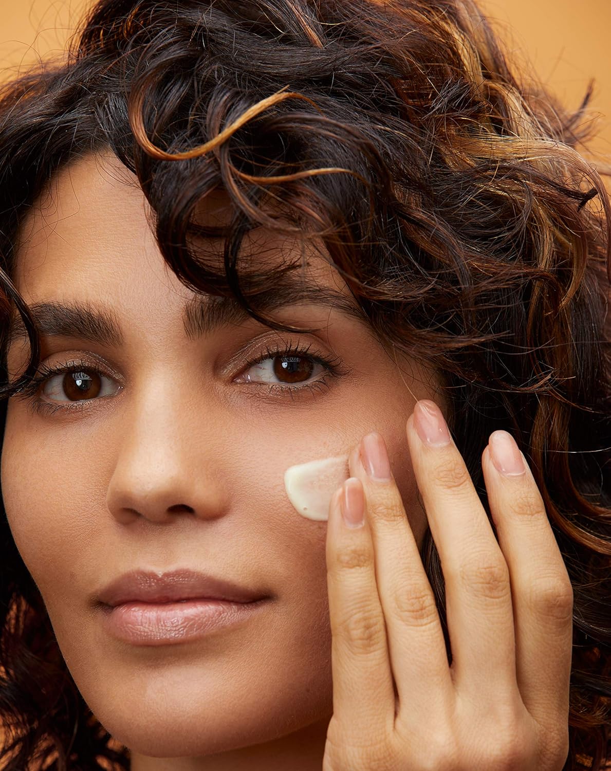 InstaNatural Vitamin C Moisturizer - Anti Aging & Wrinkle Cream - Hyaluronic Acid & Organic Jojoba Oil - Wrinkles, Hyperpigmentation, Acne, & Dark Spot Corrector for Face - Men & Women - 3.4oz: Beauty