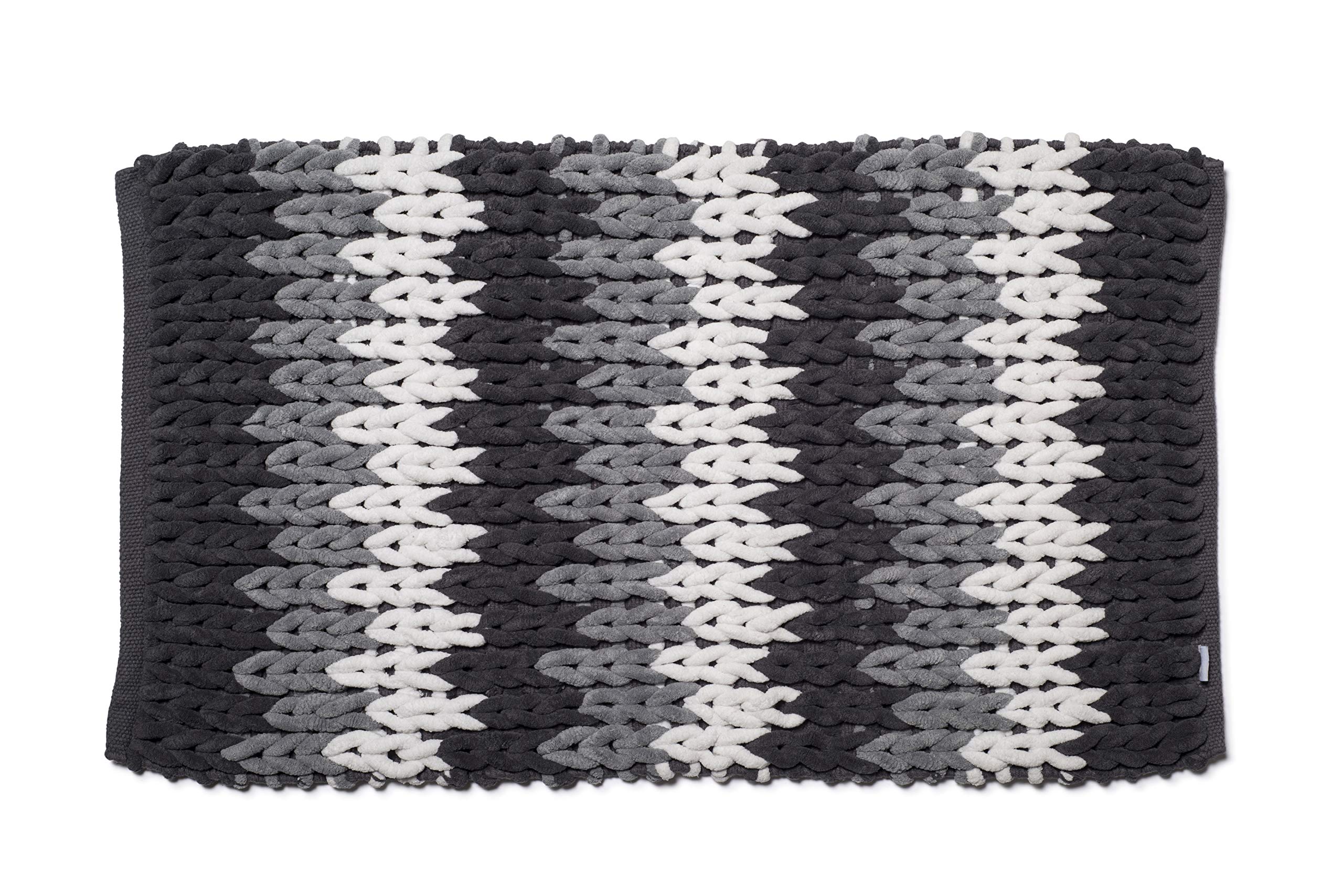 Croydex Grey and White Super Soft Patterned Bathroom Mat with Slip-Resistant Backing,Grey, Black and White,1 x 50 x 80 cm