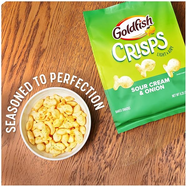 GOLDFISH CRISPS SOUR CREAM & ONION BAKED CHIP CRACKER SNACKS, 6.25 OZ BAG