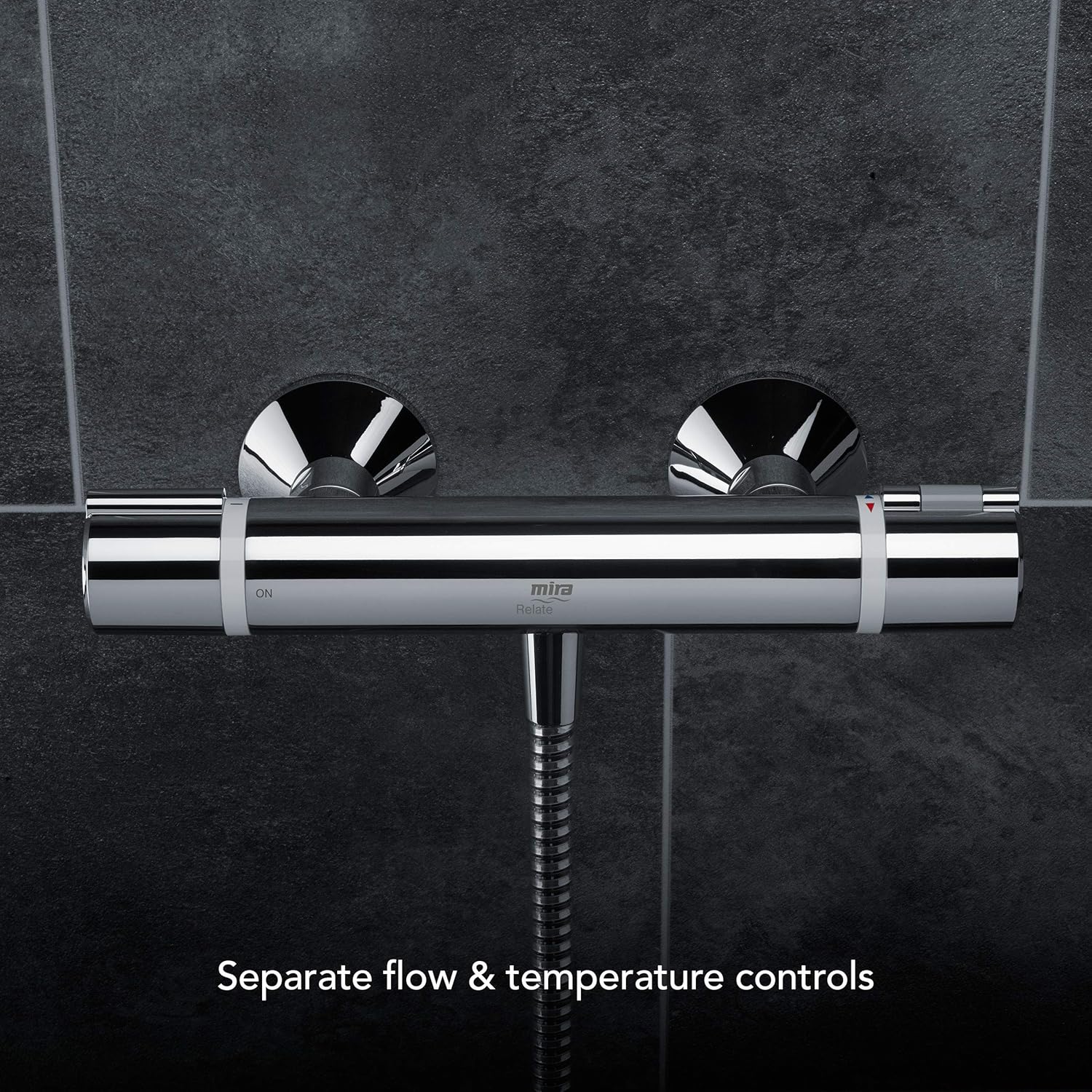 ducha cromada de cabeza giratoria y llave mezcladora