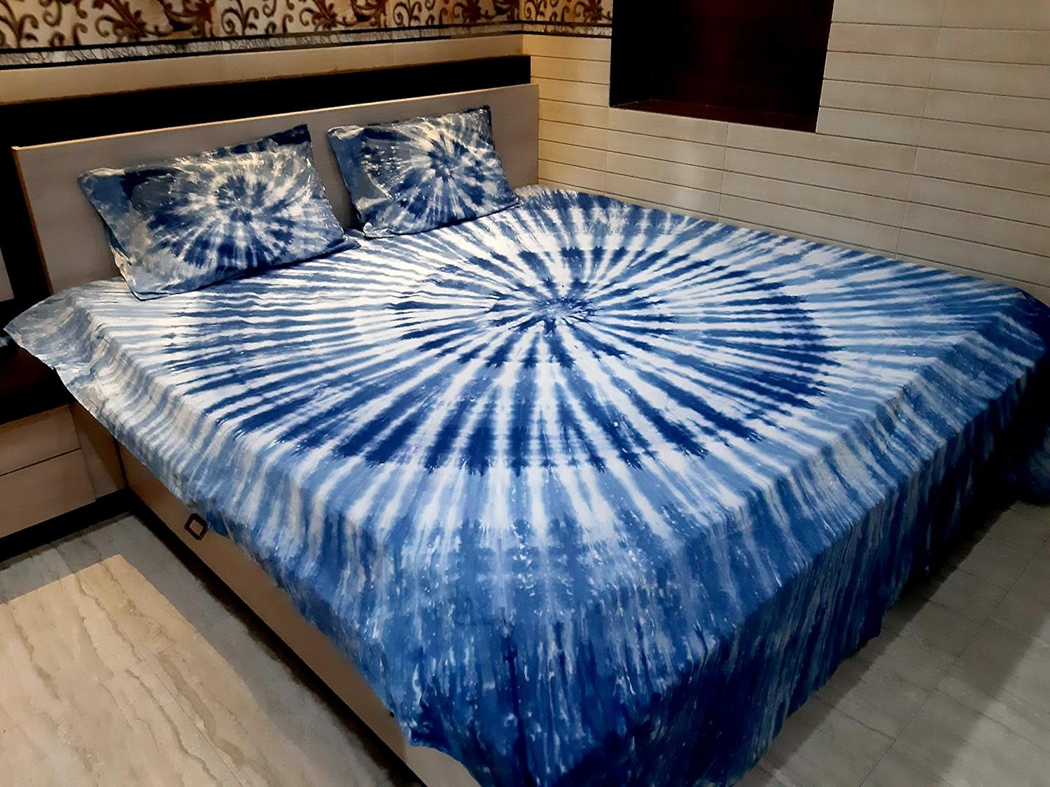 Shama Dye Jaipur Tie and dye bedsheet with 2 Pillow Covers Stitched