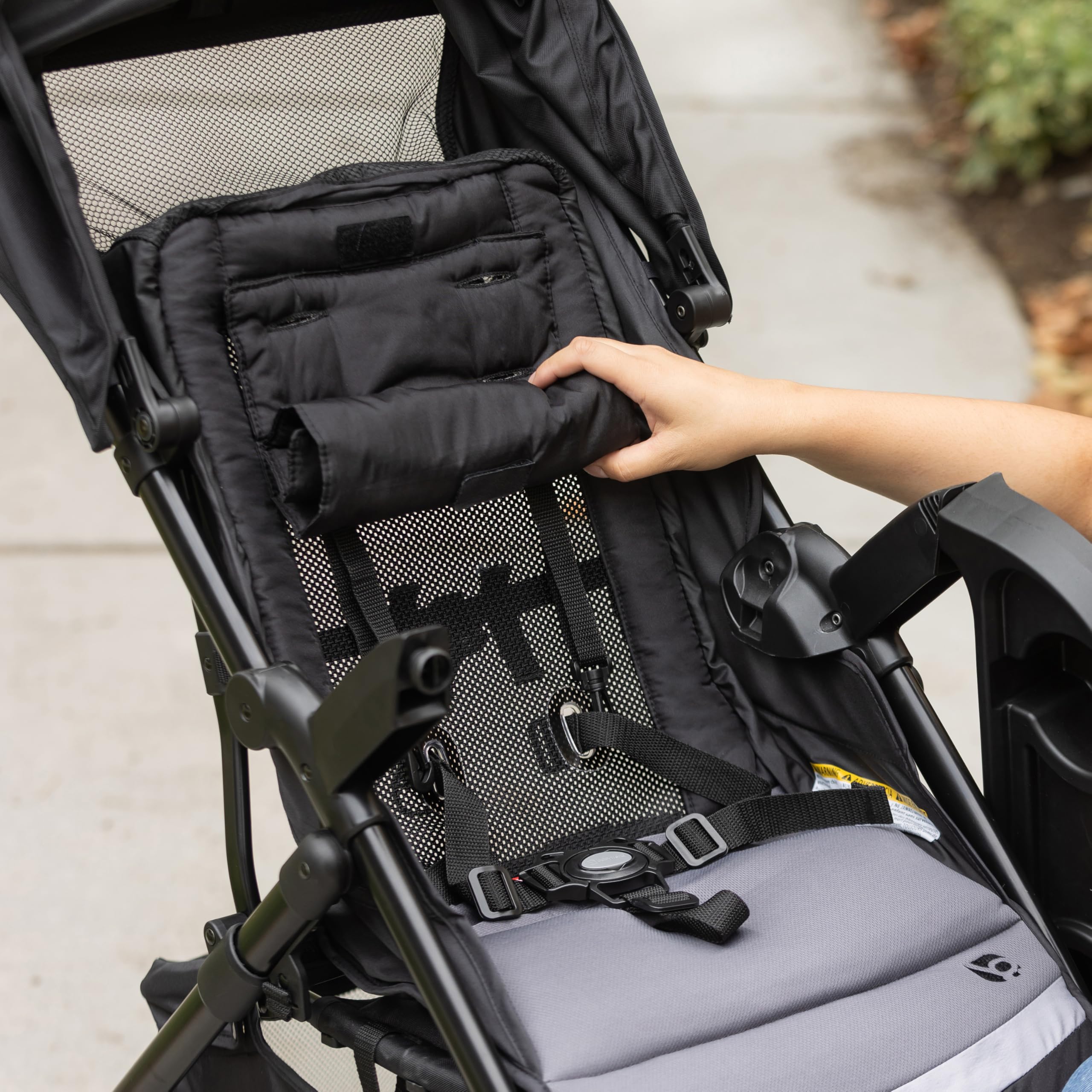 Baby Trend Passport Seasons Travel System with EZ-Lift? Infant Car Seat, Journey Black
