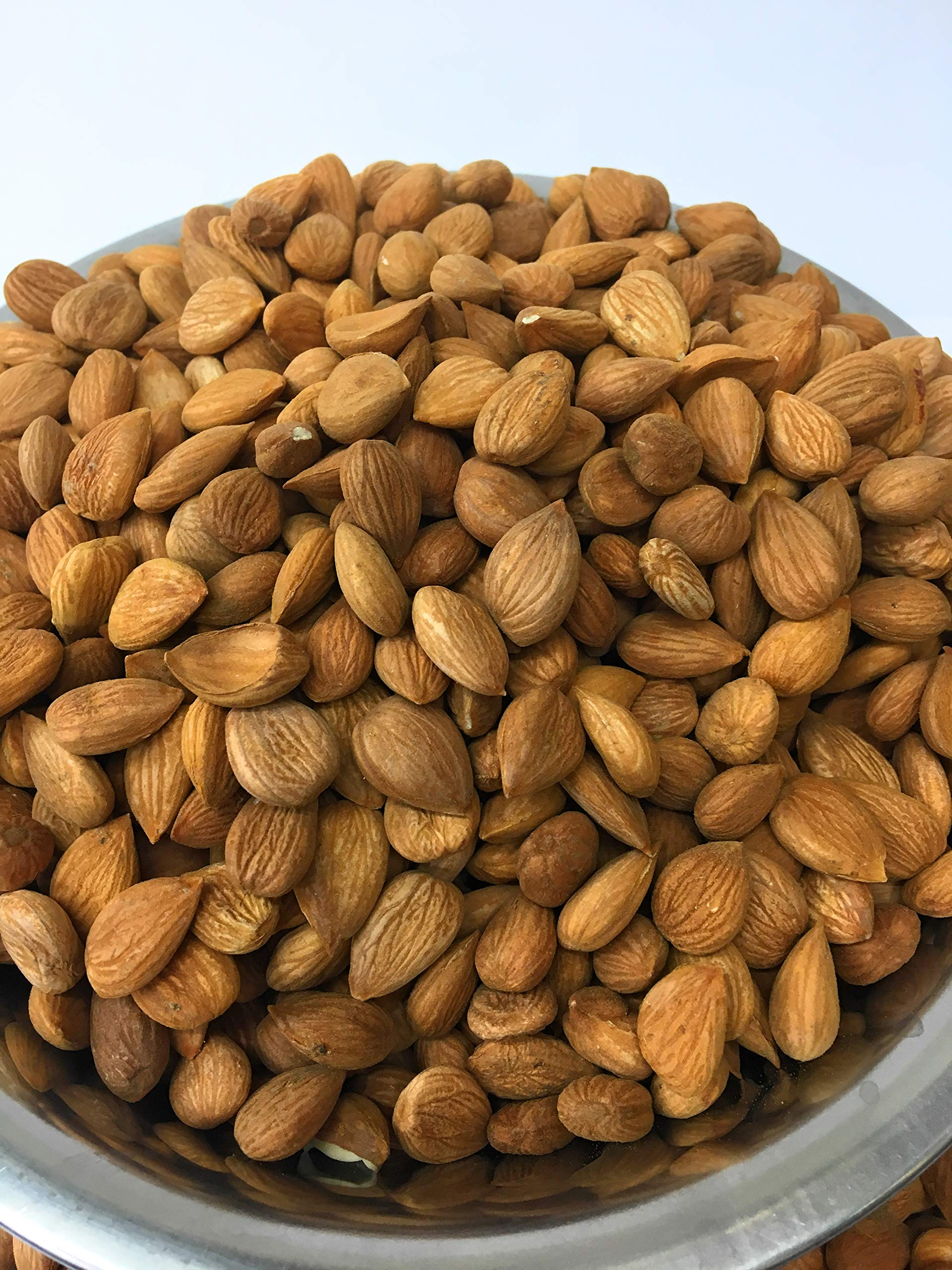 1kg Apricot kernels Buy Online in UAE. Grocery Products in the UAE