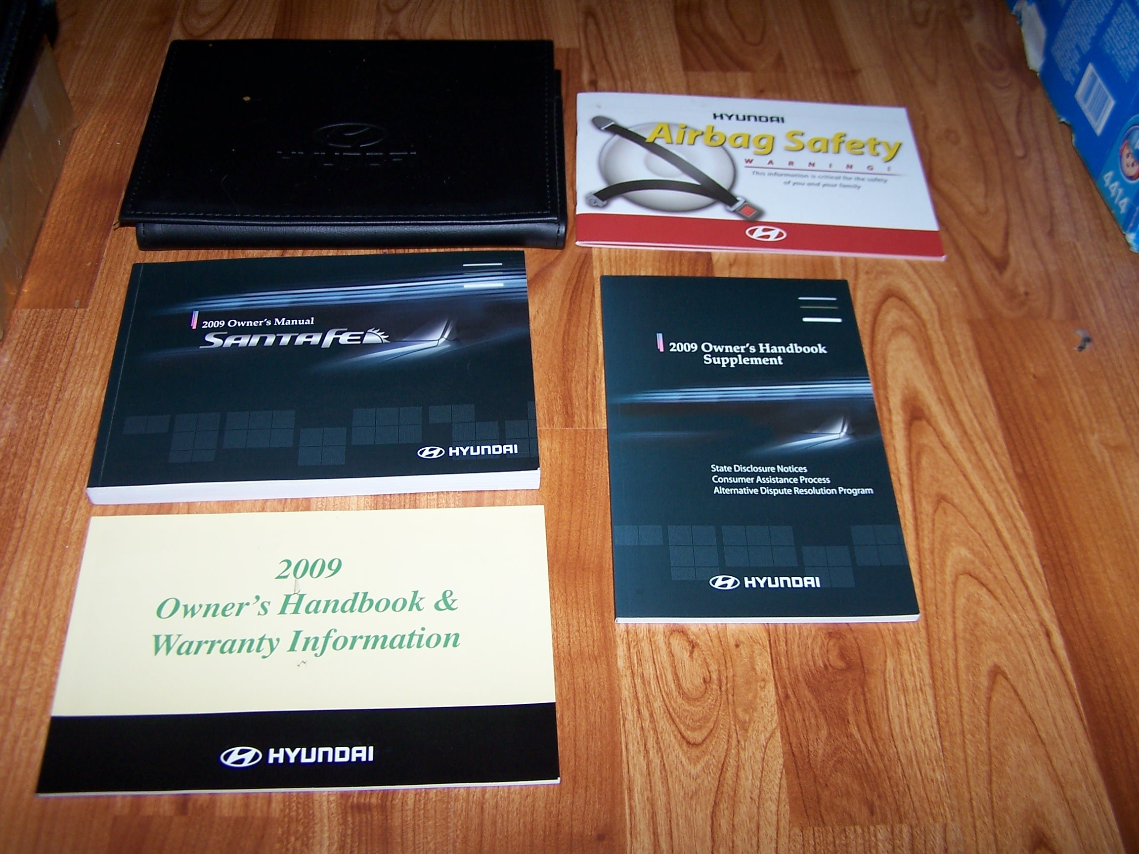 2009 Hyundai Santa Fe Owners Manual Paperback – 2009