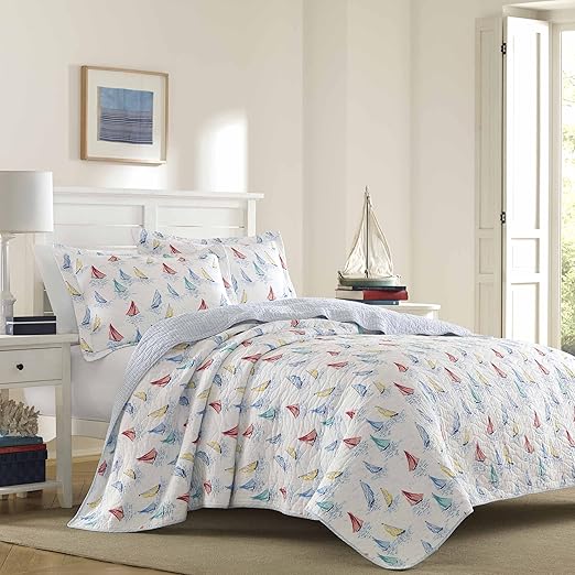 Amazon Com Laura Ashley Ahoy Quilt Set Full Queen Blue Multi