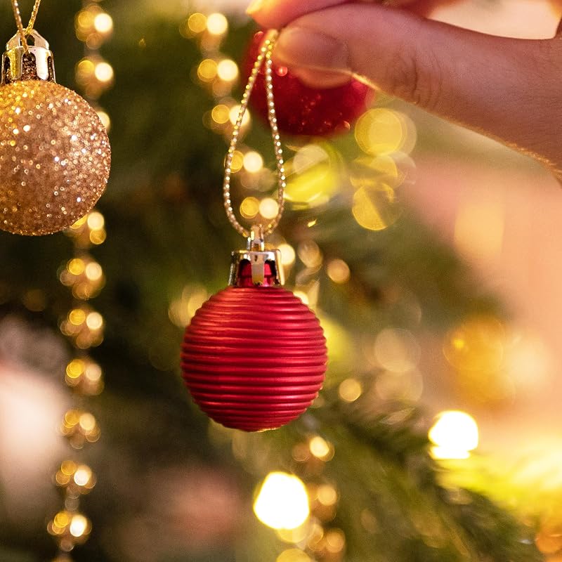 49pcs 3cm Boules de Noël, Décoration d'ornements de Boule de Noël Rouge et Dorée Incassable, Décoration Boule De Sapin De Noël, Paillette Mat Brillant, Emballage en Carton Kraft — photo 5 sur 6