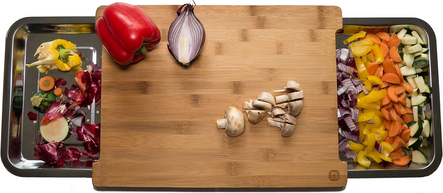 Naturlik Chopping Board Made of Bamboo Wood with 2 Magnetic Pull-Out Trays, Medium