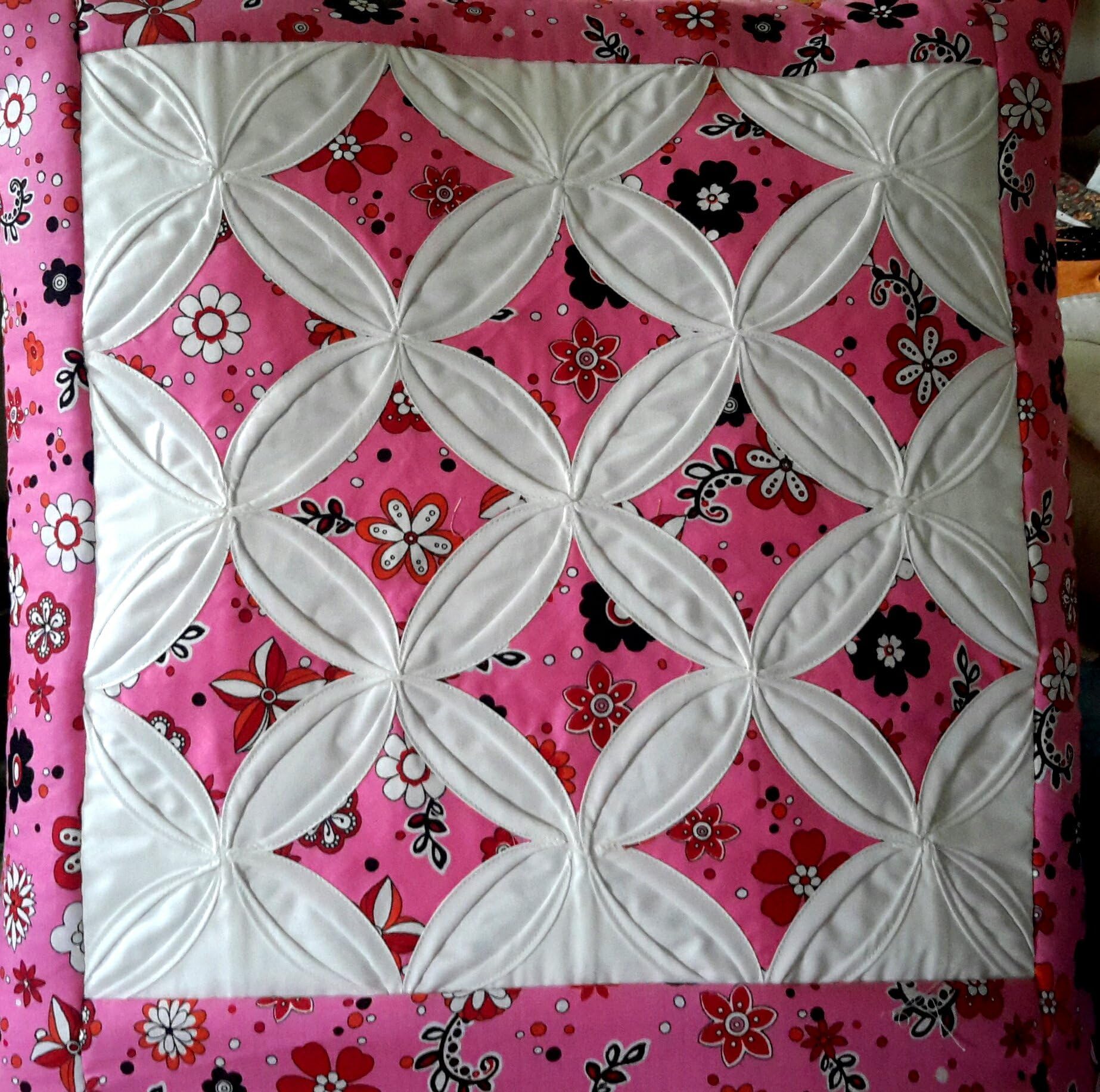 ForeverAmishMade Handmade Amish Pink and White Diamonds Quillow (Pink and White)