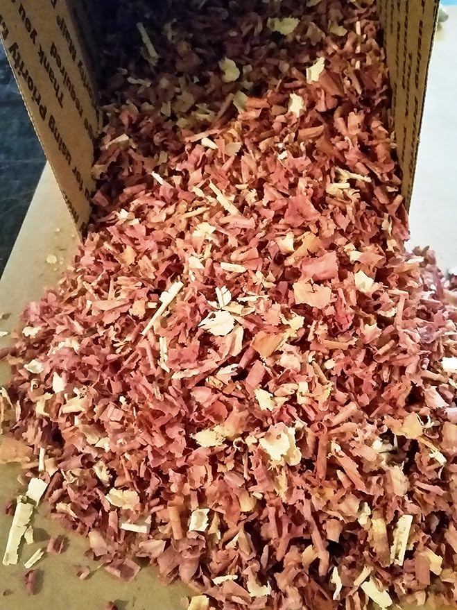 Amish Aromatic Cedar Wood Shavings. 100 All Natural. Large full box of