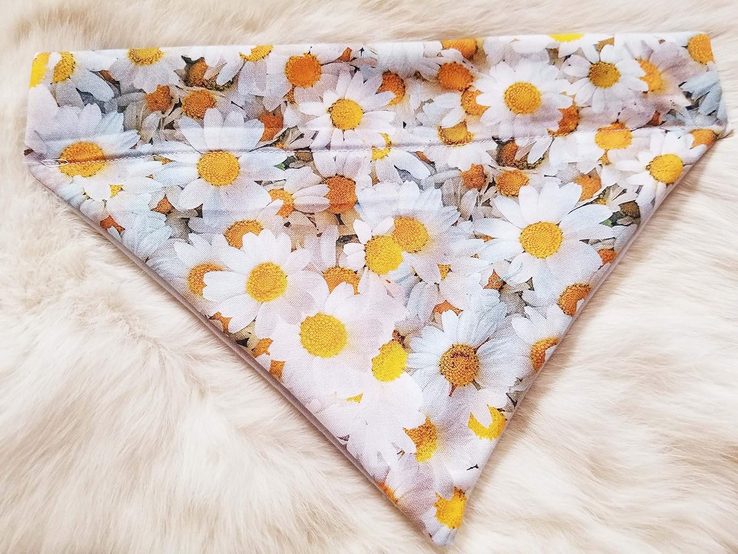 Shop Now Daisies Over The Collar Dog Bandana Small No Minimum Staging Elektroheizung Com