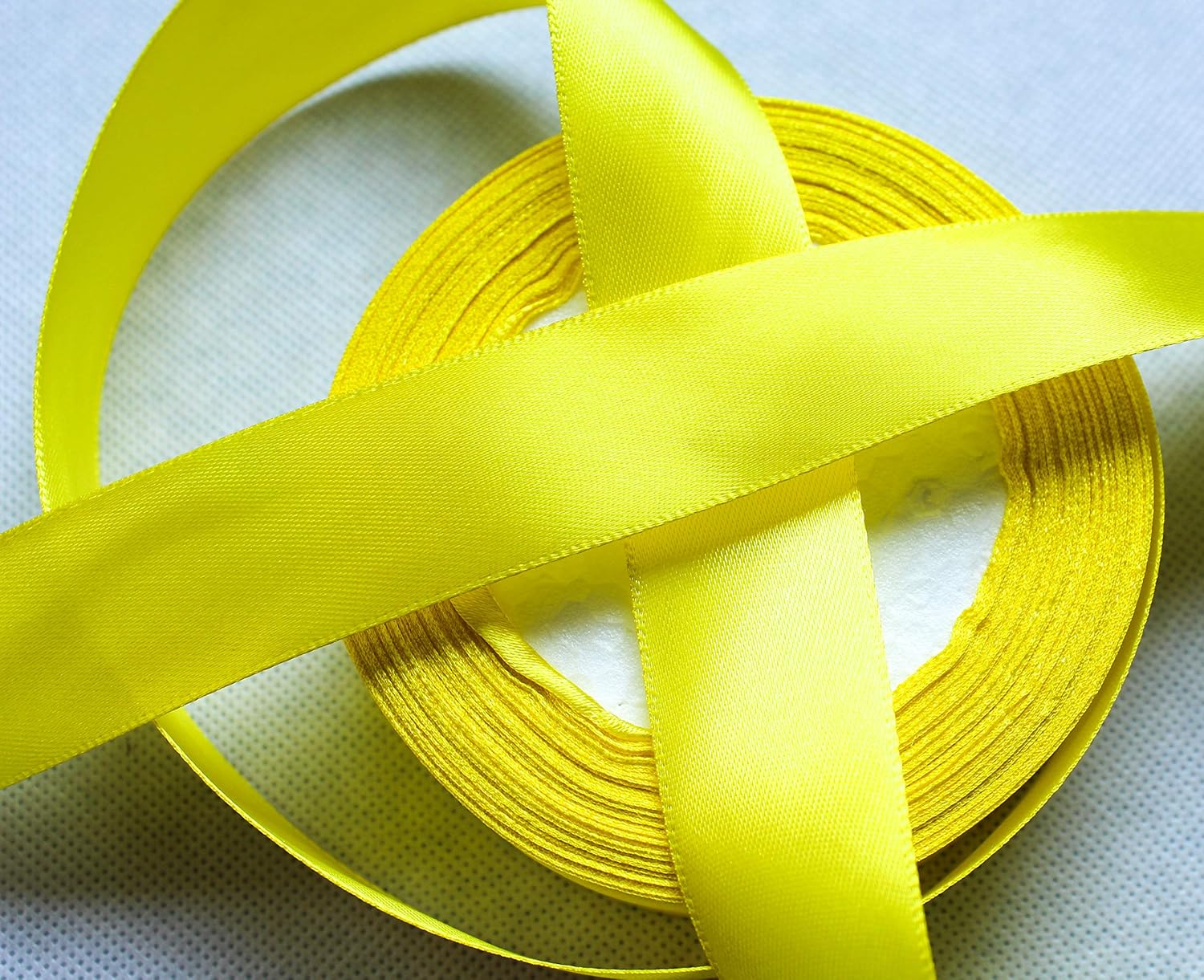 CaPiSo 22 m Satin Ribbon 25 mm Width 2.5 cm Ribbon Gift Ribbon Christmas Wedding (Lemon Yellow, 22 m), 22m