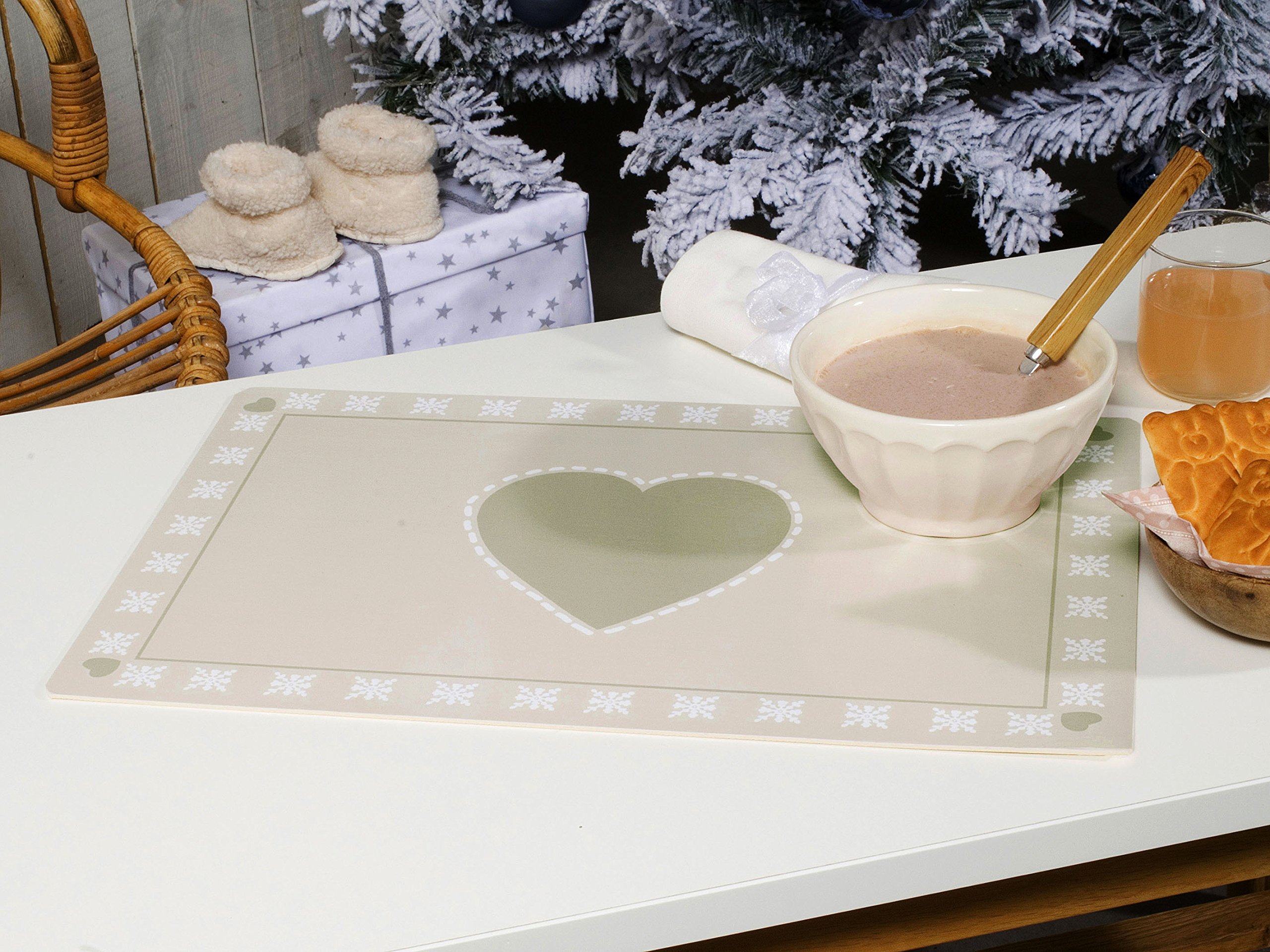 CALITEX Heart Embroidered Placemat PVC String 44 x 28 cm