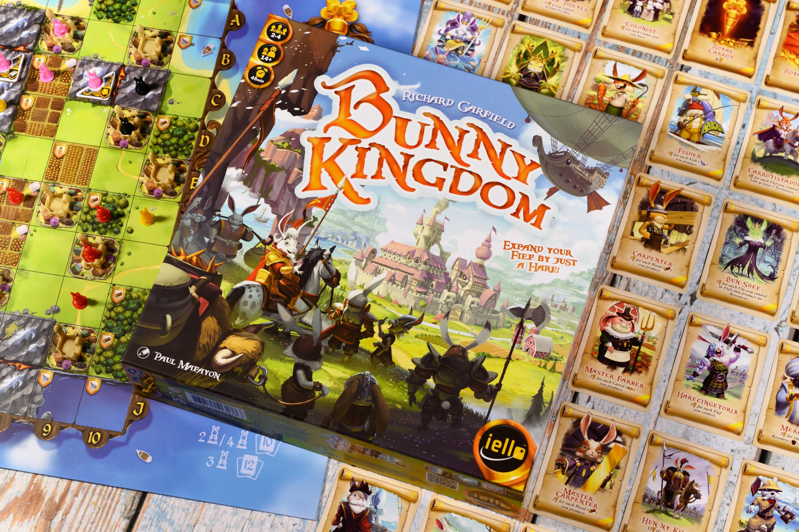 Iello | Bunny Kingdom | Board Game | Ages 14+ | 2 to 4 Players | 45 mins Minutes Playing Time — image 1