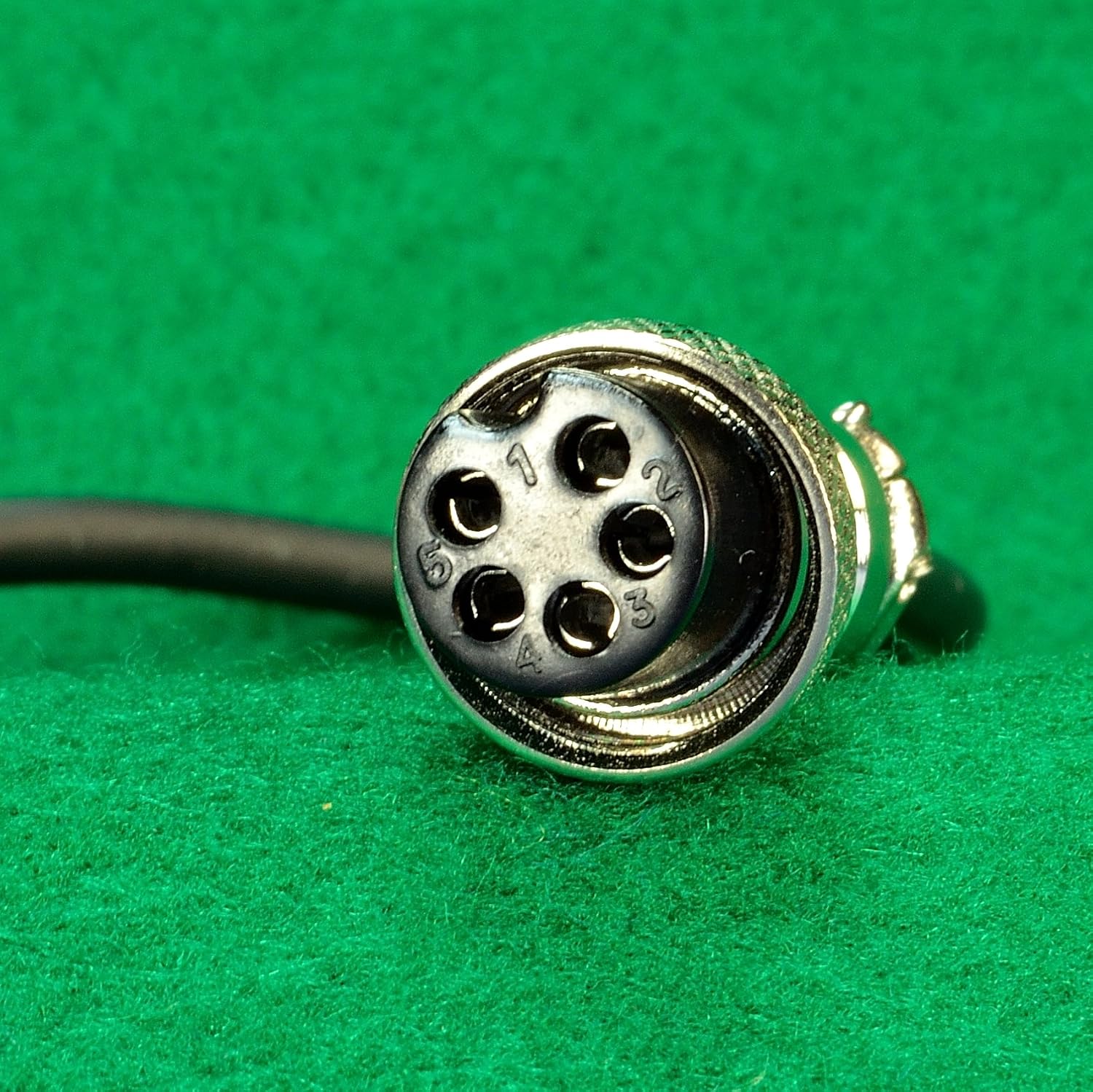 thumbnail image 2 of Heavy Duty 3-Pin Power Cord For Cobra, Galaxy, Uniden CB & Ham Radios - 13.8VDC, 4A 2 of 5