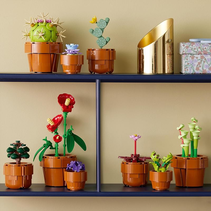 10329 Icons Mini Pflanzen, 9 künstliche Blumen zum Bauen, Botanical Collection Sammel-Set für Erwachsene mit baubarem Terrakotta-Topf, Wohndeko, Geschenk für Frauen und Männer