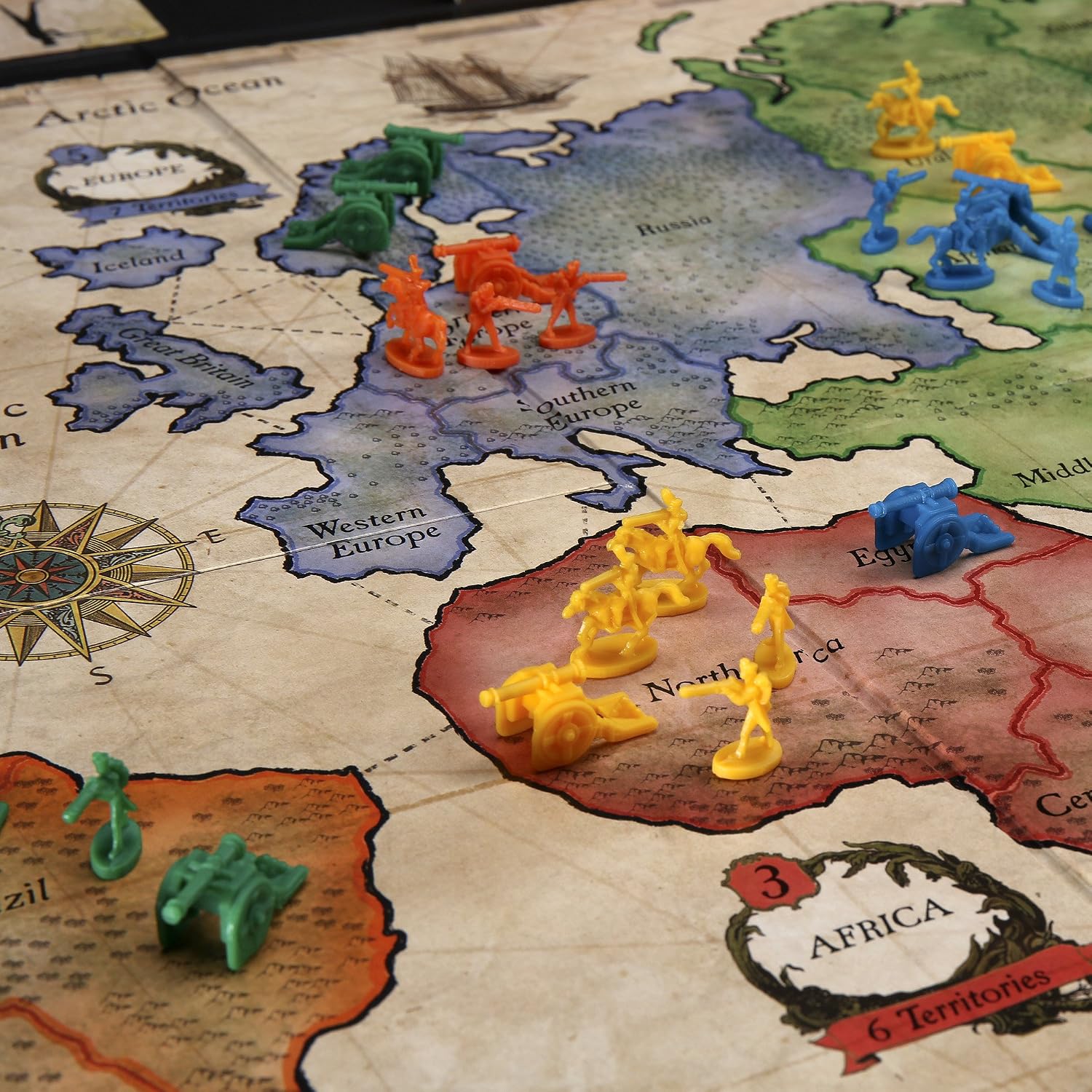 Hasbro Gaming RISK Strategy Board Game (Updated Figures Edition), Global Domination Tactics for Families & Adults - Image 4