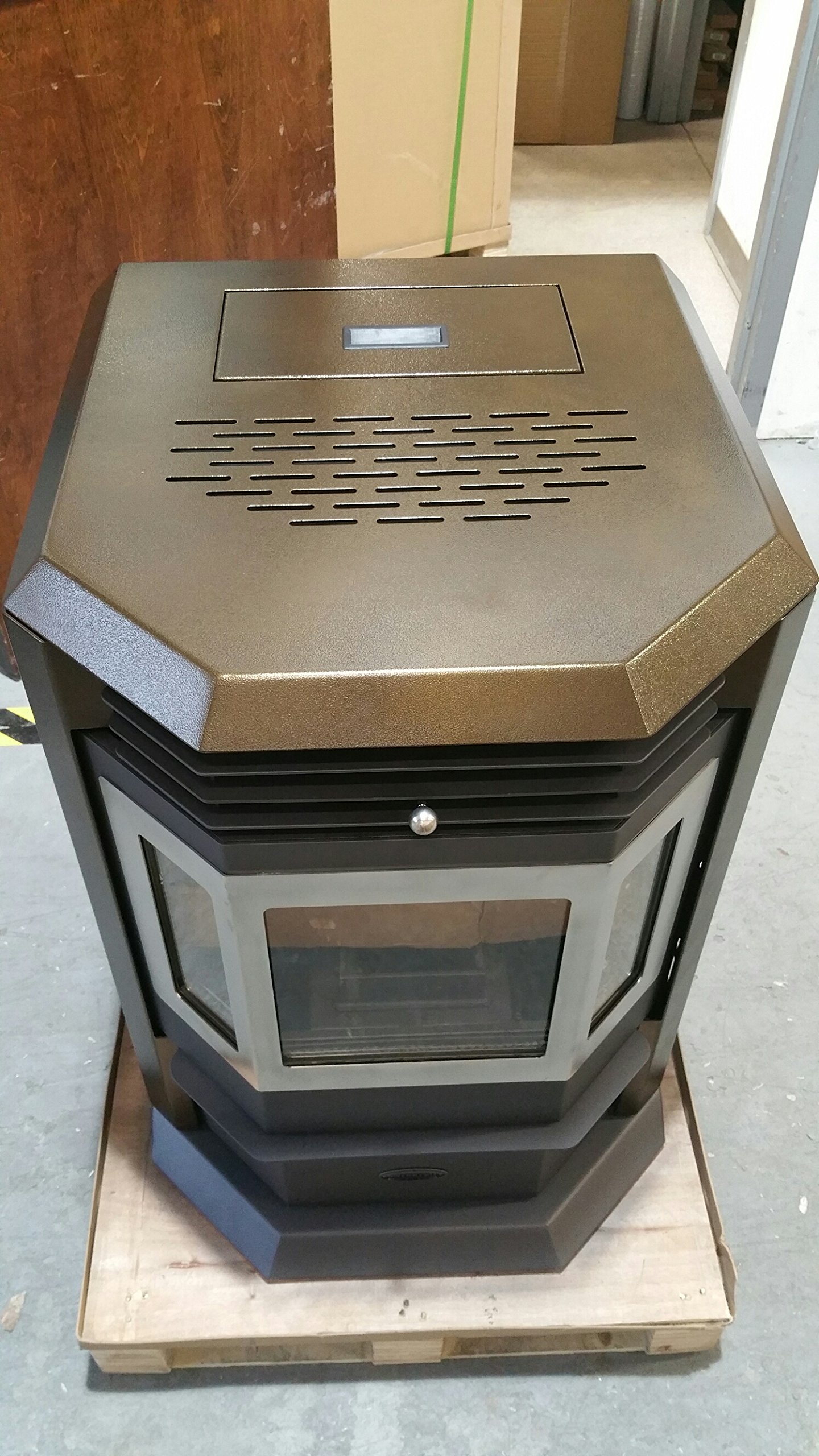 Comfortbilt Pellet Stove HP22SS 50,000 btu Stainless Steel Golden