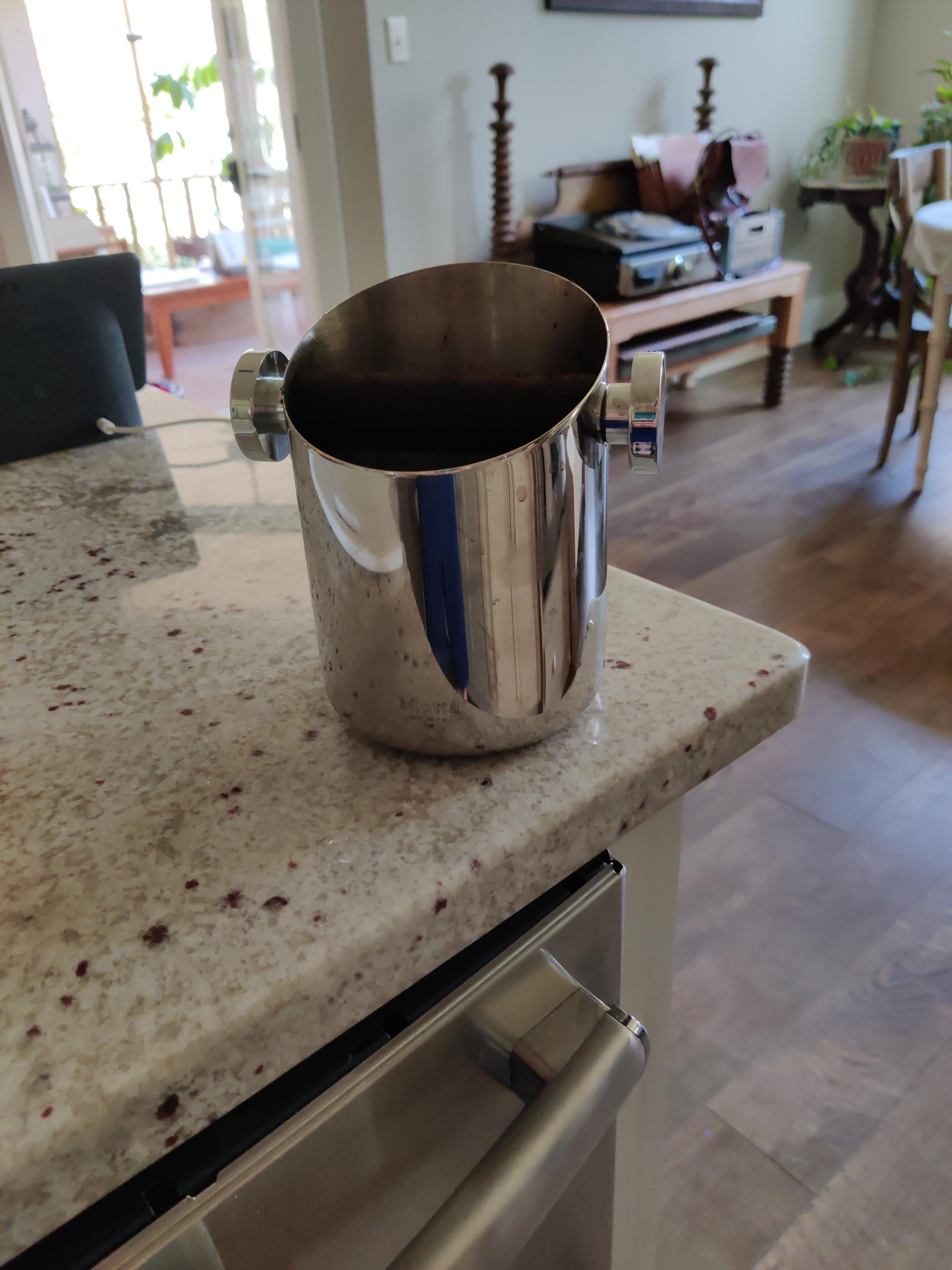 9/mo Finance Motta stainless steel Knock Box 11 cm diameter