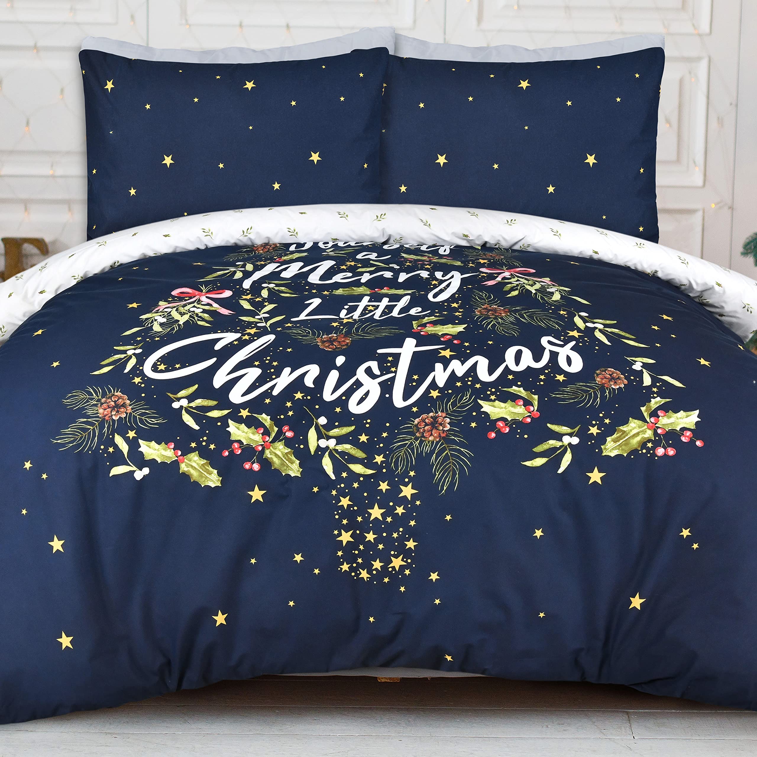 Sleepdown Merry Christmas Holly Tree Navy White Reversible Duvet Cover Quilt Bedding Set with Pillowcase Soft Easy Care Bed Linen - Single (135cm x 200cm), 5056557512706, Blue