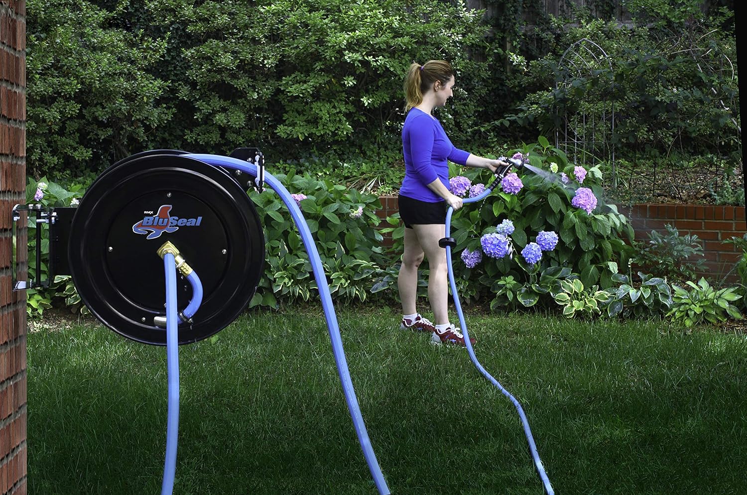 BluBird RMX BluSeal Retractable Water Hose Reel w/ Hot Water Rubber Hose 5/8" x 50' + 6' Lead-in + 9 Pattern Spray Nozzle - BSWR5850: Automotive