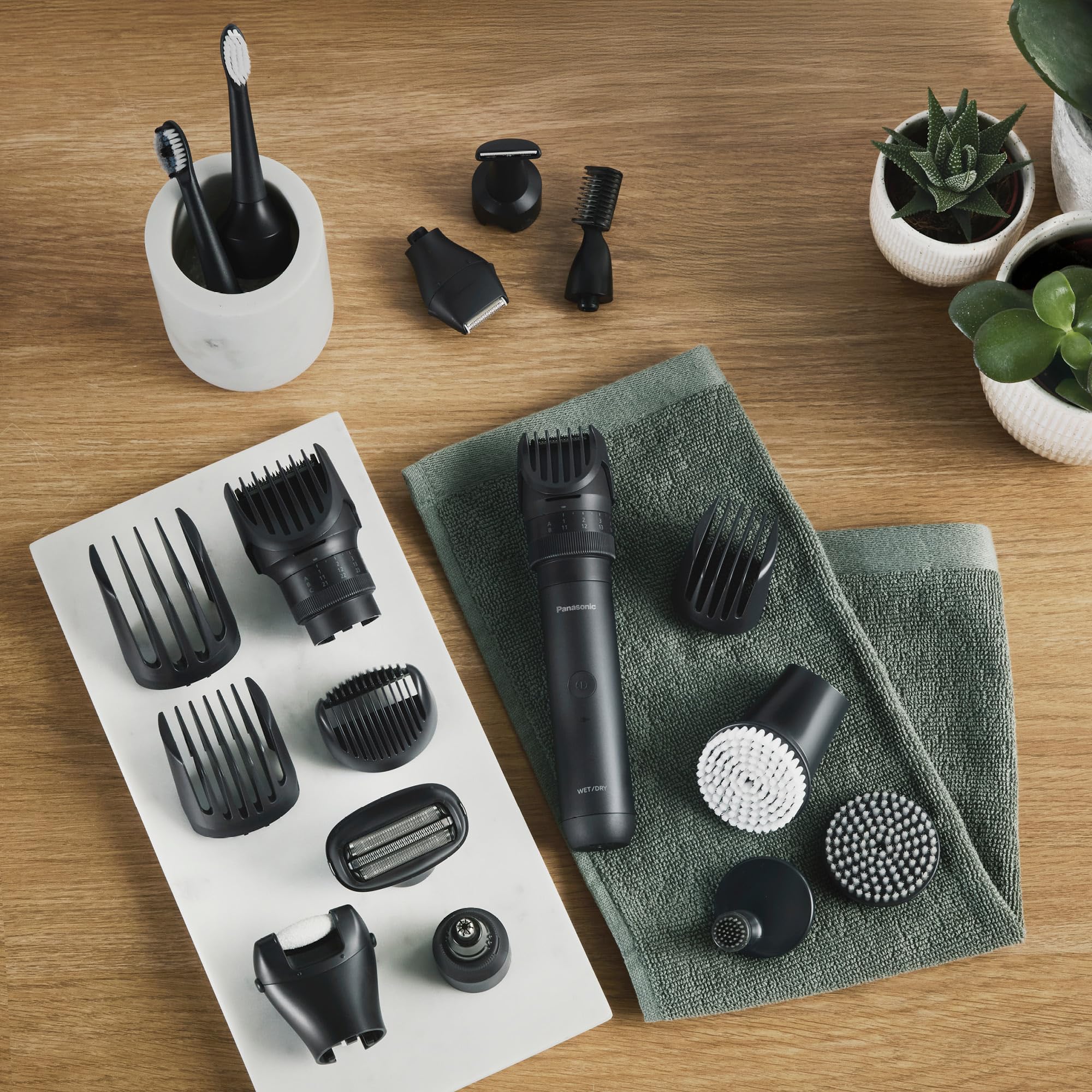 Panasonic MULTISHAPE modulares Körperpflege-System ER-CKL1, Starter-Kit, Bart- und Haartrimmer für Männer mit wiederaufladbarem Li-Ionen-Akku 7